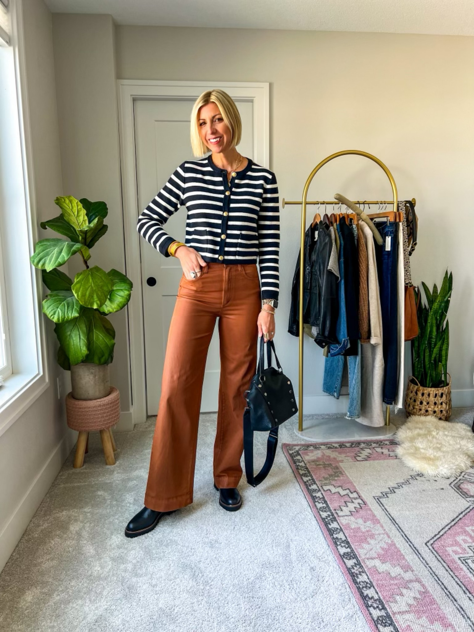 Styling a pair of wide leg jeans, fall outfits, workwear, Sarah Kelly Style

#LTKstyletip #LTKSeasonal #LTKover40