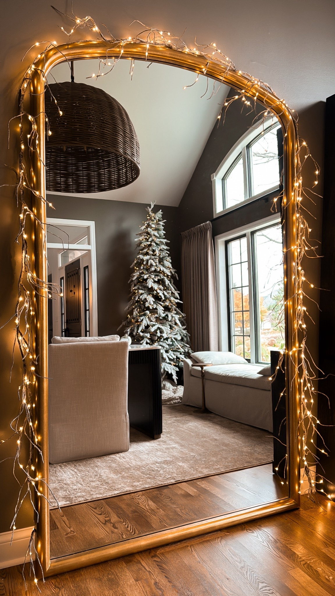 18ft Long snowy twig Garland that plugs in!! YES please! And the lights are warm white 

#LTKHoliday #LTKSeasonal #LTKHome