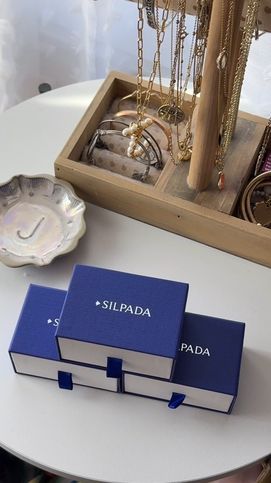 Gold or silver? I’ll take both.  That’s the beauty of these @SilpadaDesigns two-tone pieces — the Aurora Glow Pendant, Highlight Your Life Necklace, and Sun Flecked Earrings are designed to be layered and loved. Mixing metals feels effortless, and they’re the kind of jewelry you’ll reach for every day.
Beautiful on their own, even better together — and always a gift worth giving.

#ad #Silpada #SilpadaPartner #SterlingSilverStyle #everydayjewelry

#LTKFindsUnder100 #LTKOver40 #LTKStyleTip