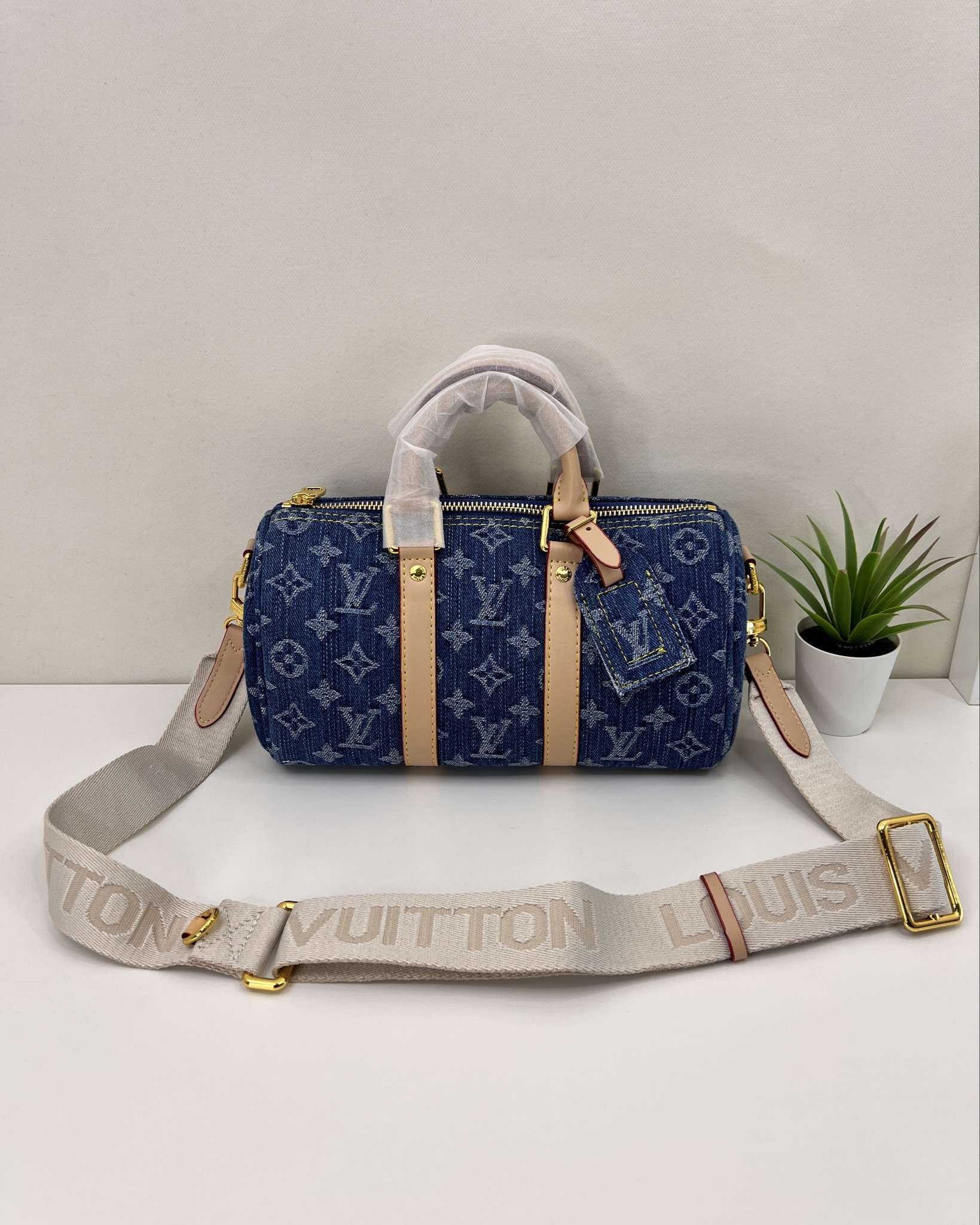 LV travel Bag middle size Shoulder Bag LV Handbag denim Bag 

#LTKtravel #LTKitbag #LTKmidsize