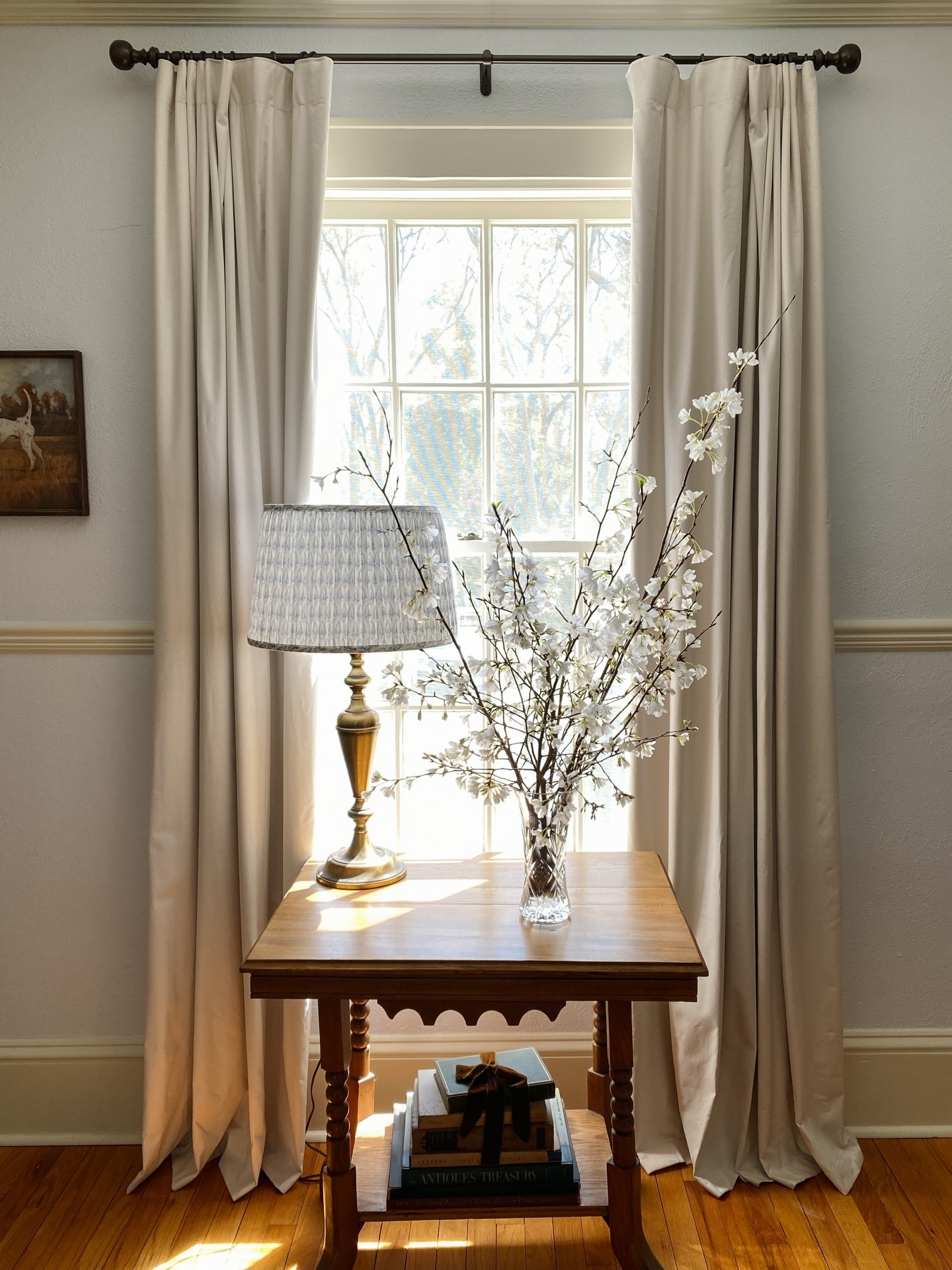 One of the simplest ways to create beautiful spring floral arrangements is to start outside.

These branches were cut from a cherry tree just before they bloomed and brought indoors to open. With a simple vase and a little time, they turned into one of my favorite spring flower arrangements this season.

Comment BLOOM and I’ll send you the full article with step-by-step instructions on how to cut, force, and arrange flowering branches indoors.

Do you have any spring blooming trees in your yard? 🌸