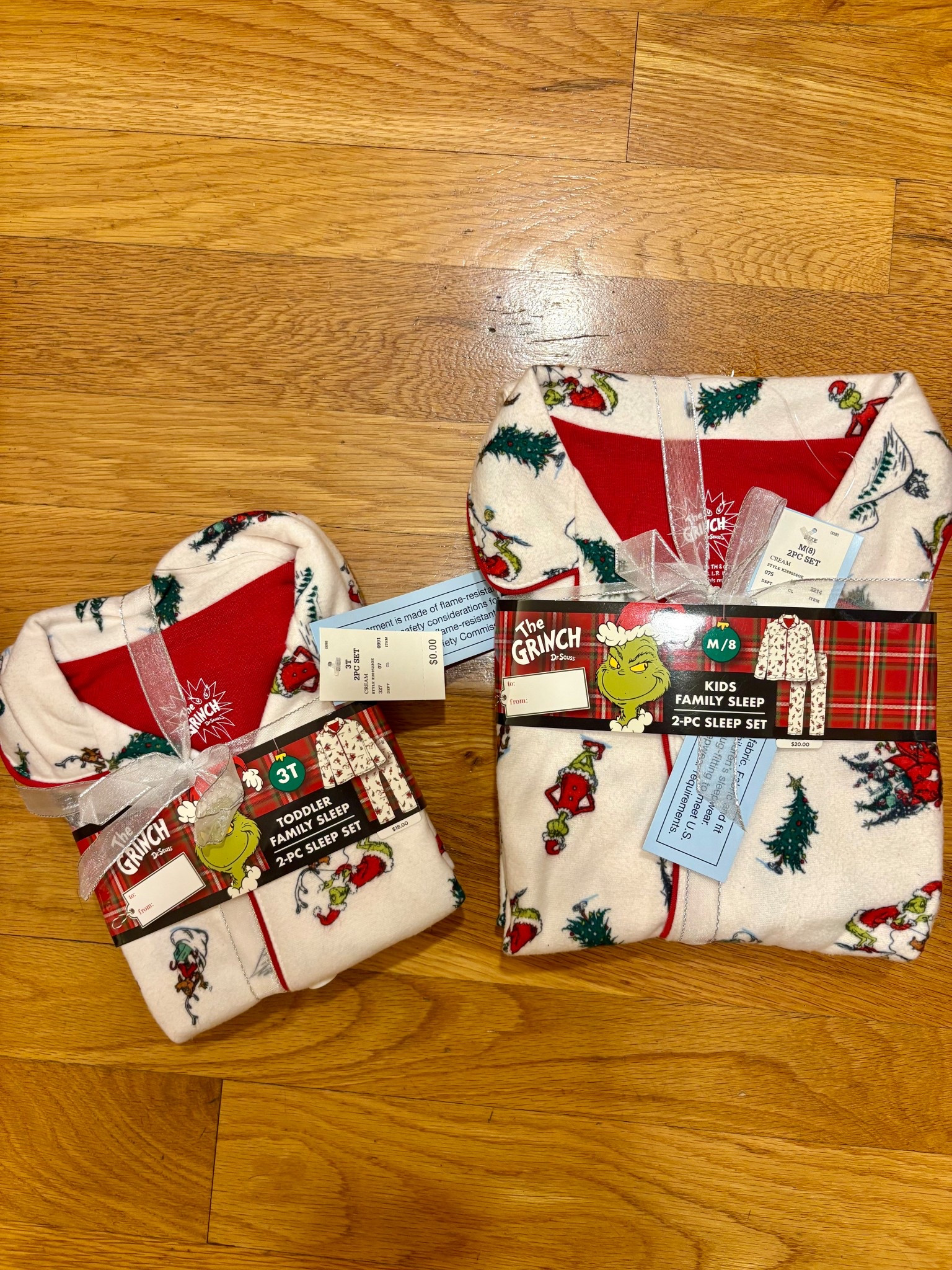 Grinch kids pajamas for the holidays 




#LTKSeasonal #LTKKids #LTKHoliday