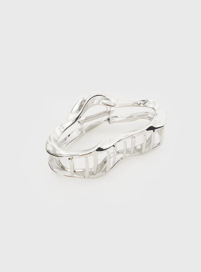 Take It Off Hair Clip Chrome | Princess Polly US