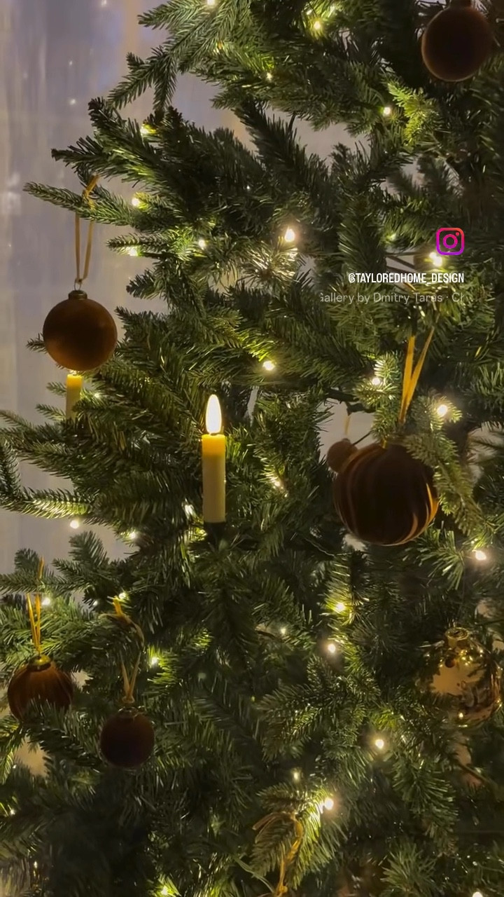 Still working on decking out this tree in our front room, but so in love with these flickering tree candles!! 😍🎄

#tayloredhome #tayloredhomedesign #remodel #finishwork #90shome 

#LTKSeasonal #LTKHome #LTKHoliday