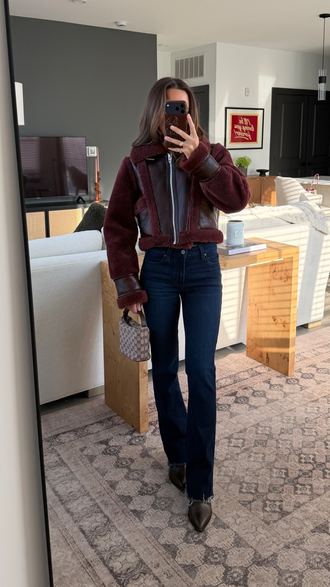 XS jacket! 24 in Paige jeans, Abercrombie bootcut are similar!🖤