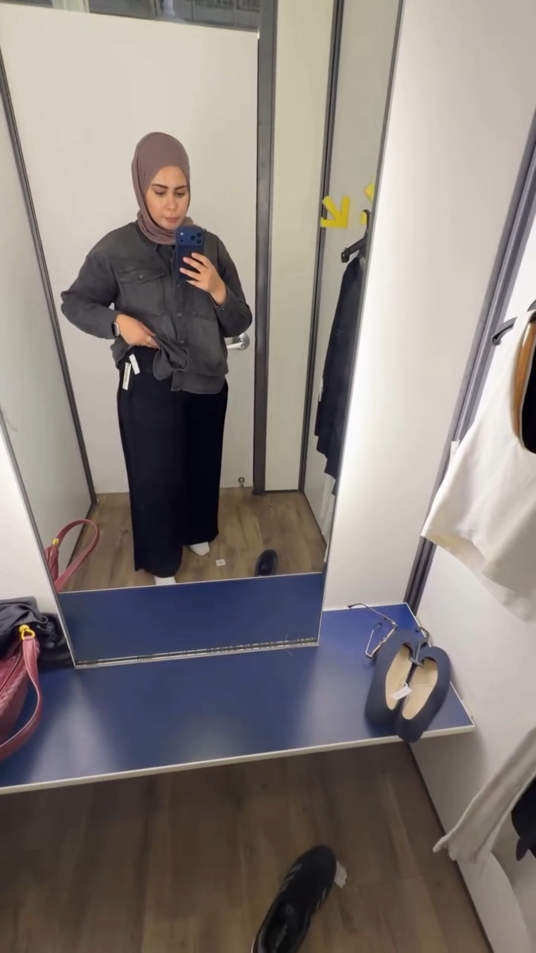 A little mini vlog from today! 🤍 @oldnavy has so many cute fall items. I ended up getting this set in both colors!

For reference, the pants run large, so I got them in a size M. I sized up to an XL in the top for extra length and coverage. The material is so soft and buttery—you’ll love it!

You can find all of these pieces linked in my LTK.

#minivlog #oldnavyfinds #oldnavycreator
