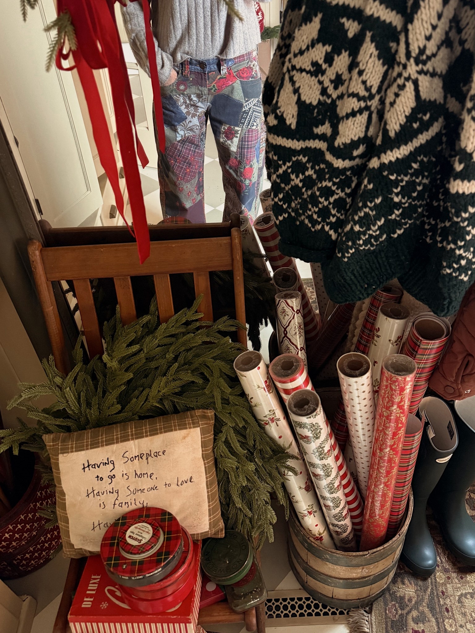 My pants blend in with my Christmas decor… I have a taste I guess 😍

#LTKGiftGuide #LTKHoliday