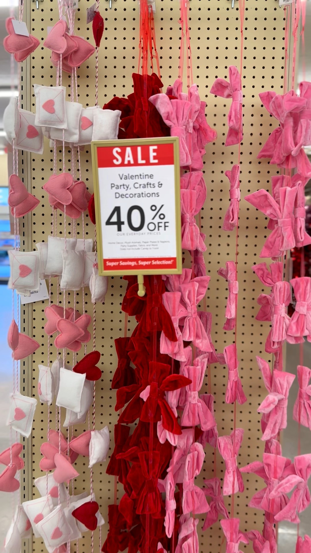 Last minute Valentine’s Day decor that still makes the space feel cute and intentional 💕
From heart garlands and cozy candles to table accents and little touches that instantly set the mood. Perfect for date night at home, Galentine’s gatherings, or just adding a little love around the house. I linked my favorite last minute finds.

#ValentinesDayDecor #LastMinuteDecor #HomeDecorFinds #ValentinesVibes #CozyHome #LTKHome #LTKFinds #ShoppingWithPriiincesss #AtlantaCreator #AtlantaBlogger #LoveDayDecor #HomeInspo

#LTKValentine #LTKSaleAlert #LTKHome