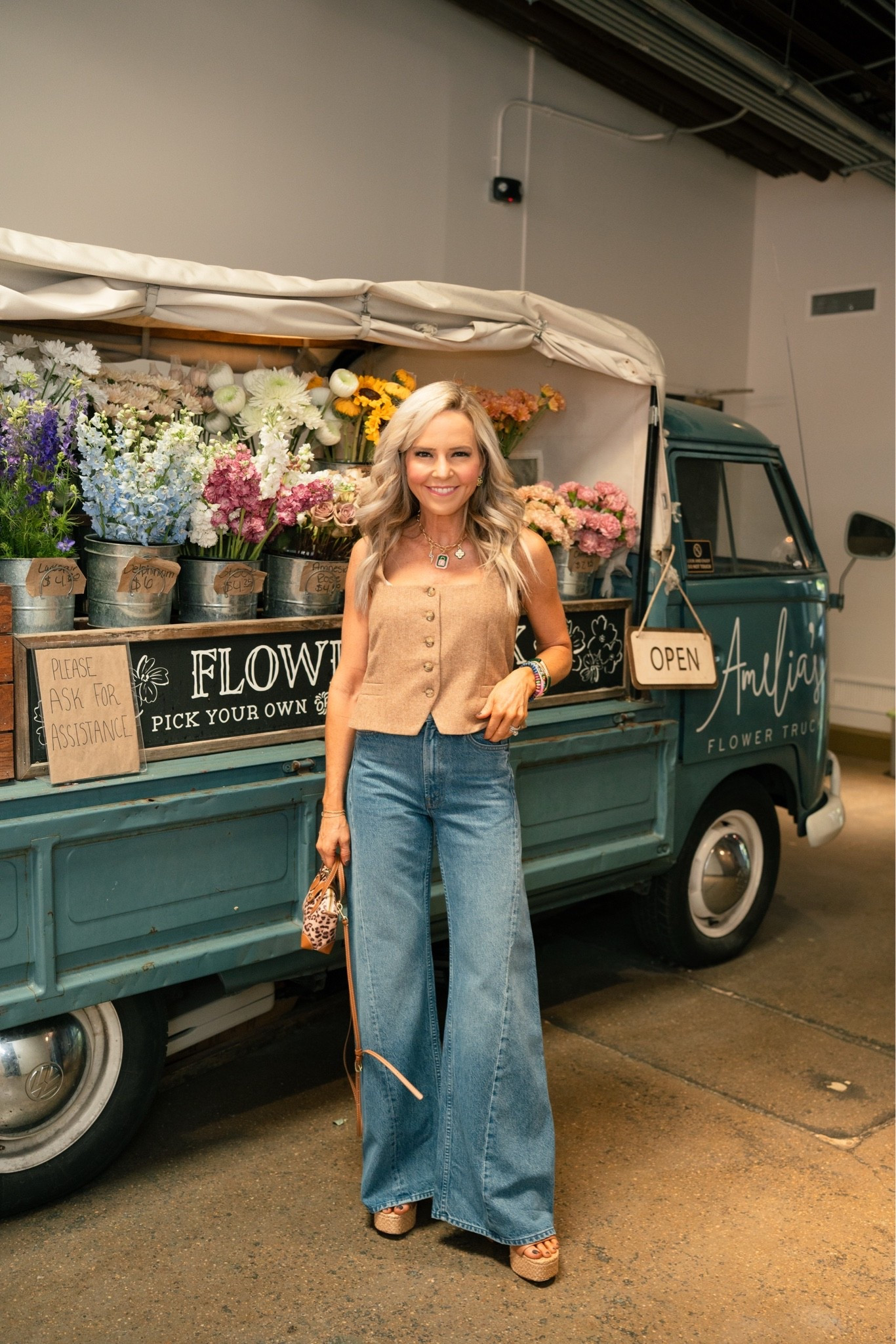 everyone’s favorite jeans = now 20% off with code natasha20 at @Anthropologie • wearing size 23/they run big!

#LTKootd #LTKSeasonal #LTKSaleAlert