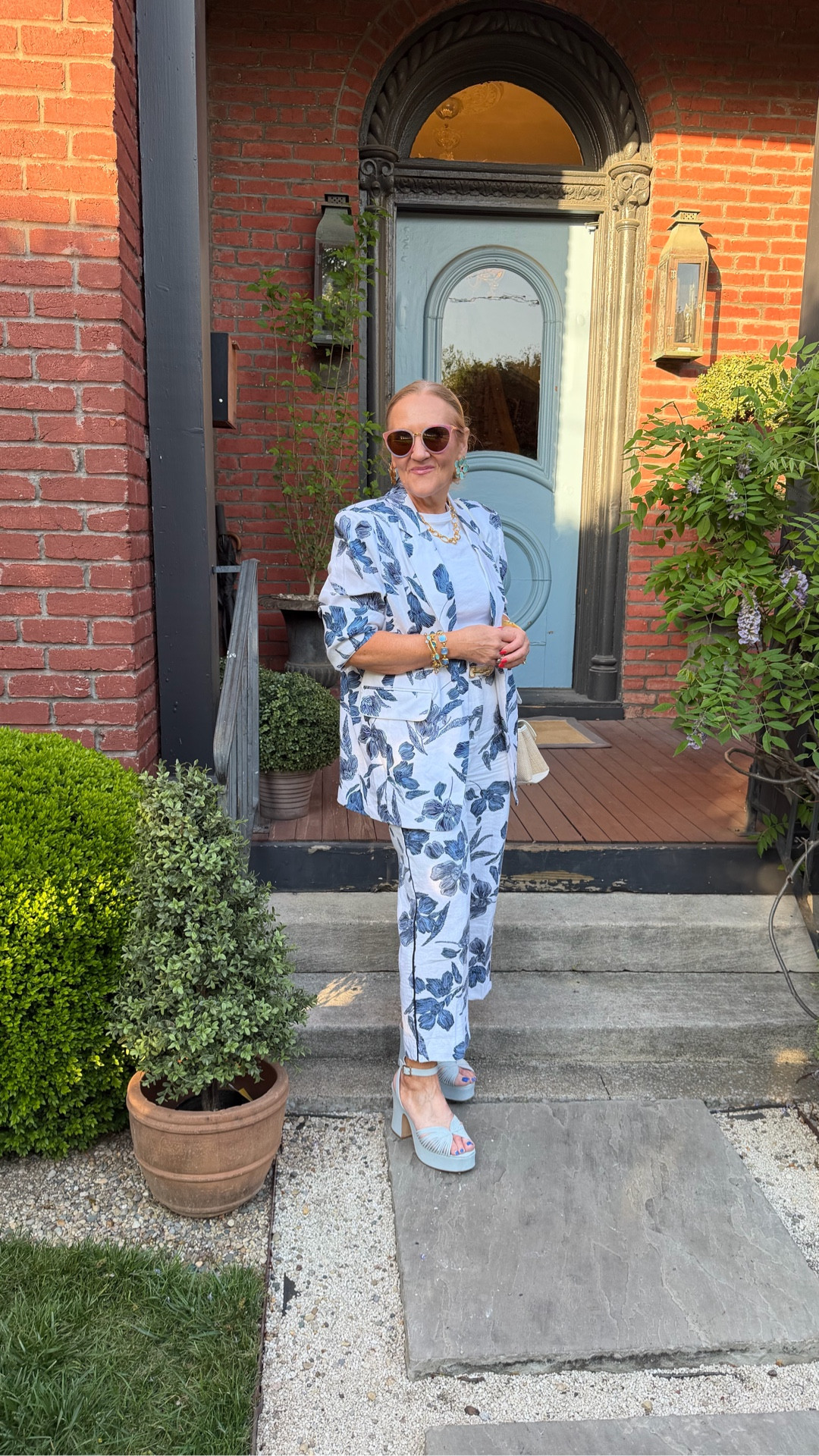 Chicos size 1.0 oversized blazer and pants 
Blazer is a stretch linen pants are a regular linen. Subtle different fabric. 
Wearing all my different Julie Vos blues! 

#LTKPetite #LTKOver40 #LTKootd