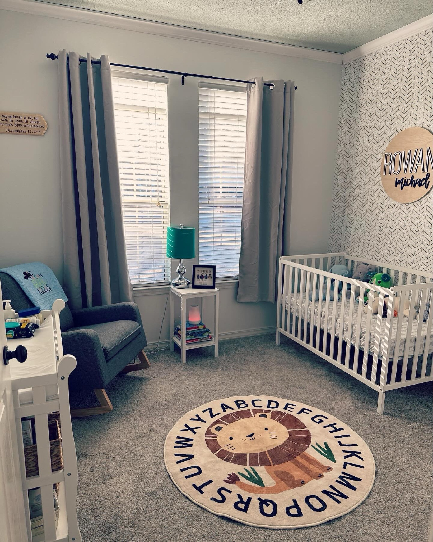 Nursery must haves!!


Nursery decor,  baby, white crib, boy nursery, nursery rug,  blackout curtains, nursery chair

#LTKhome #LTKbaby #LTKfindsunder50