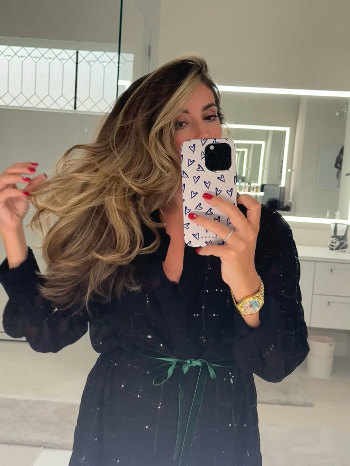 Express blowout with T3. 🙌🏻  obsessed with these curls!! 

Put hair in a pony with silk scrunchie, take sections and wrap in the hot roller. Wait 30 mins and voila! ✨ Linking my rollers & some of my fav hair products!! 

#LTKBeauty #LTKStyleTip #LTKHoliday