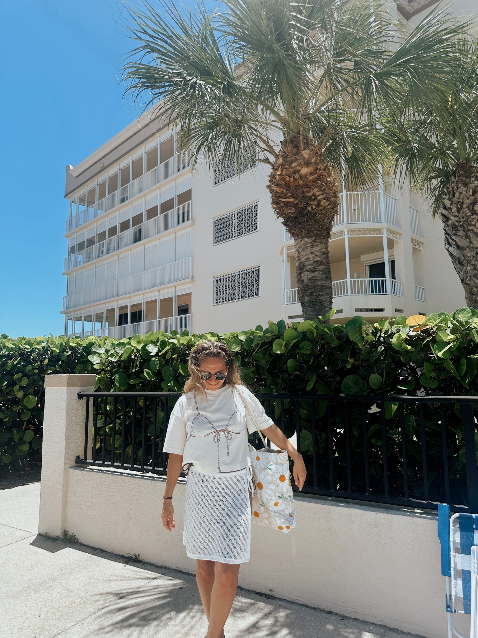 Beach fit☀️ bikini t-shirt, crochet skirt, beach cover up #americaneagle #aeries #beachcoverup #crochetskirt 