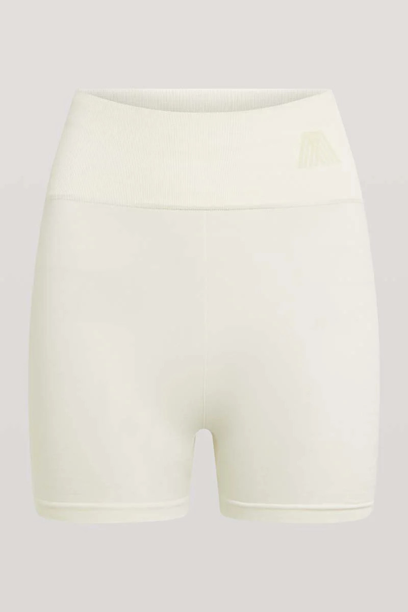 MILA Seamless Shorts Cream | 4TH ARQ Sets | 4tharq 