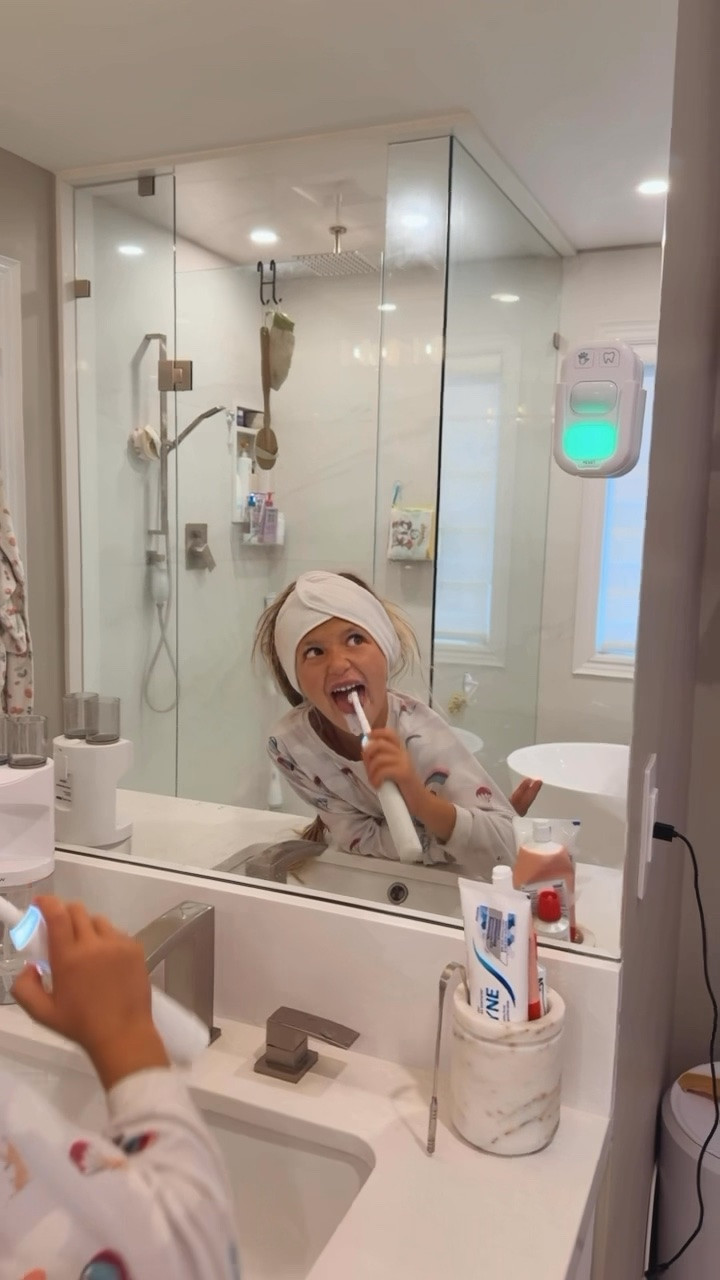Life changer!! 
Toothbrush timer
Mom life 
Life hack