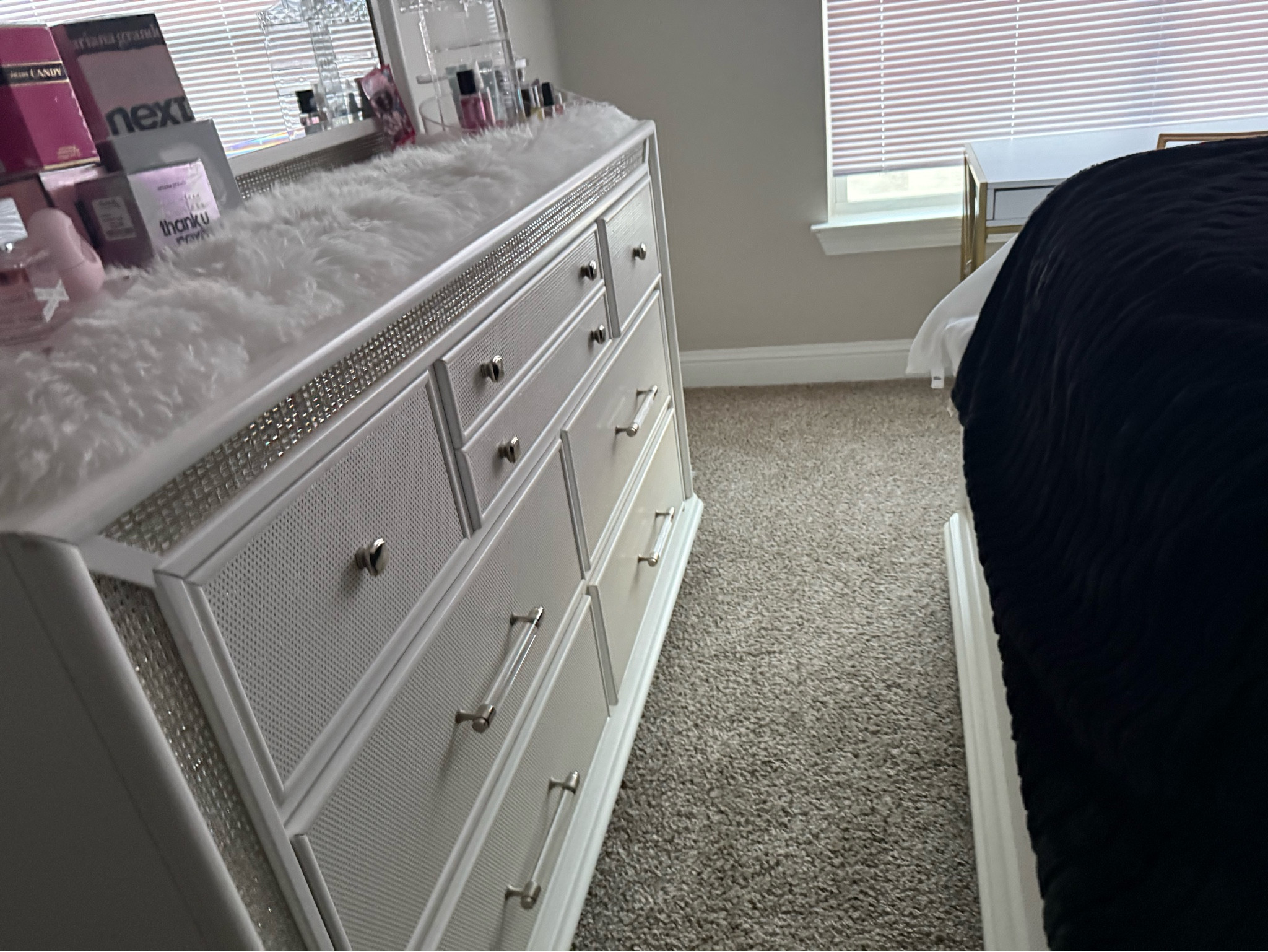 Glam Bedroom Aesthetic 