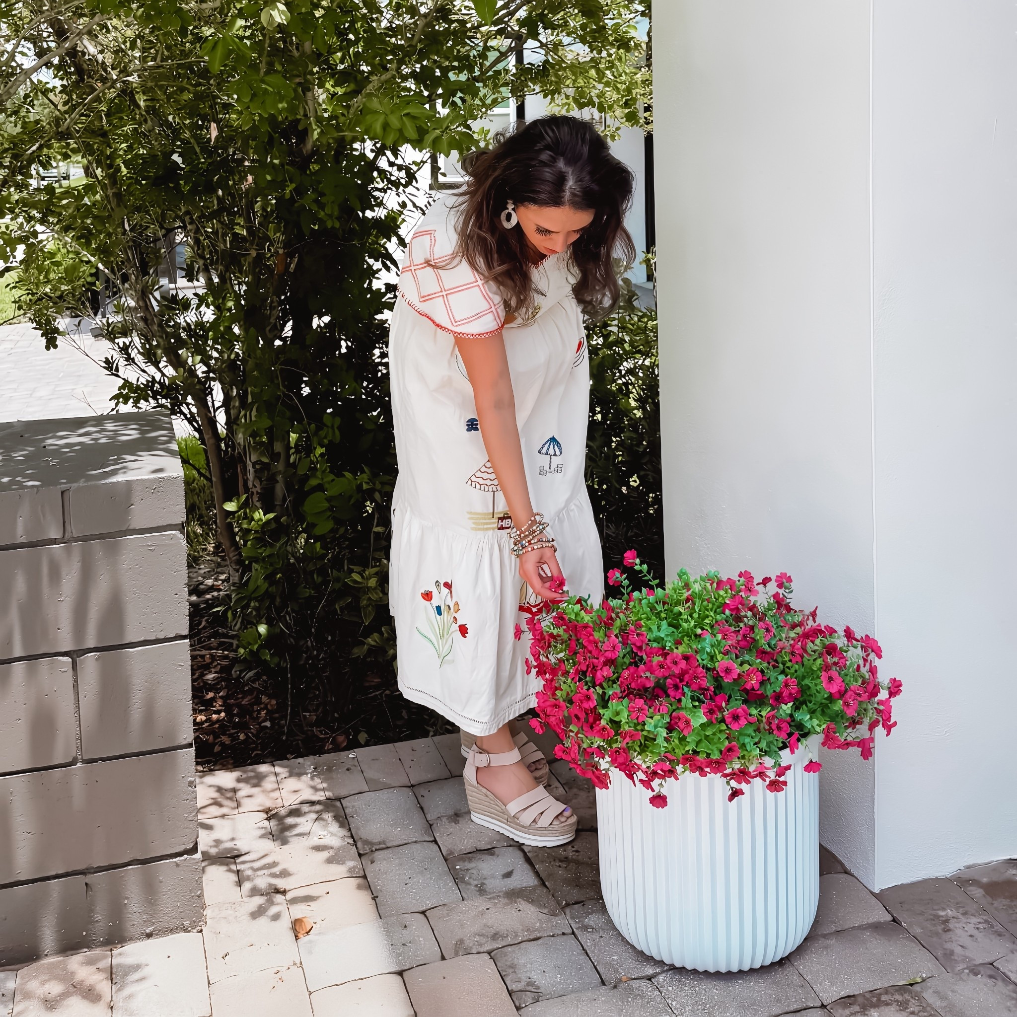 Grab this Walmart planter before it’s out of stock. Can’t wait to transition this week to fall with new outdoor florals. My Hunter Bell dress is no longer sold, however I found an Amazon dress that’s a great option if you love the fun and playful print. 

Whimsical dresses
Home decor for less

#LTKSaleAlert #LTKStyleTip #LTKFindsUnder50