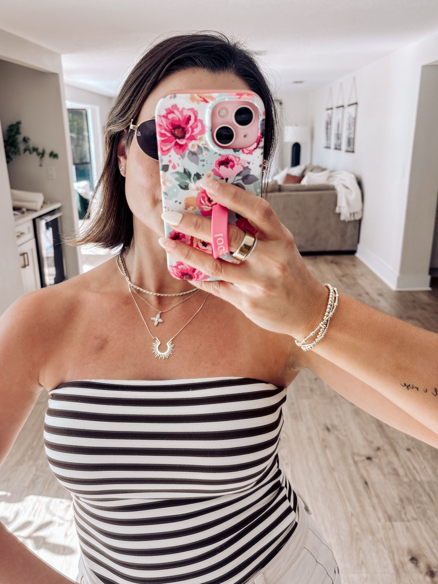 My accessories and outfit! Also how cute is this floral print phone case for spring? 😍💕🌸🌺

#LTKgrwm #LTKdayinmylife #LTKootd