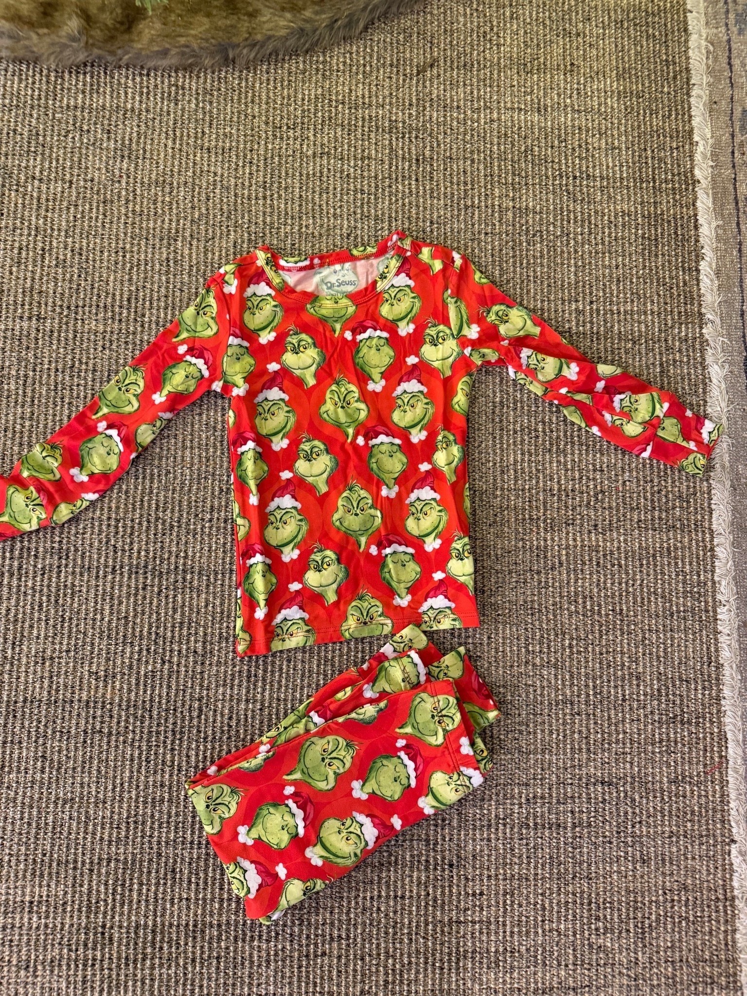 Posh Peanut pjs!!

Posh peanut, pjs, kid pjs, kids pjs, kids finds, grinch, grinch pjs, grinchmas, boy mom, Grace White

#LTKKids #LTKGiftGuide #LTKHoliday