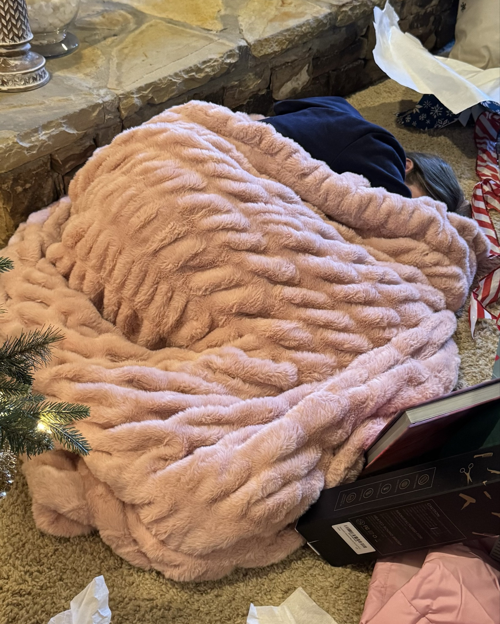Everyone loves the Lola Blanket #softblanket #lolablanket #fauxfurblanket #bigblanket #giftsforher #homedecor #plushblanket #warmblanket #dogblanket #babyblanket

#LTKBaby #LTKHome #LTKStyleTip