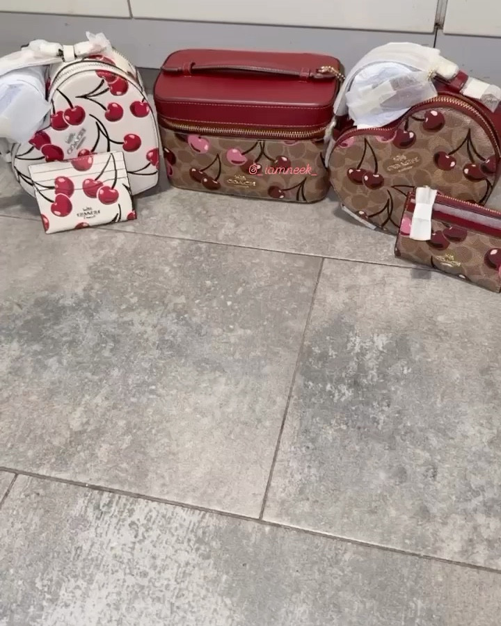 A few pieces from Coach’s 🍒🍒🍒 collection. 

In love 😍

#unboxing #baglover #bagaddict #fashionbag #fashionstyle #cherry #coach #coachcherrycollection #fashionblogger #styleinspo #ootd #ootdfashion #bagedition #bagcollection #explorepage✨ #cosmeticcase #heartbag #cardcase 

#LTKStyleTip #LTKMostLoved #LTKItBag