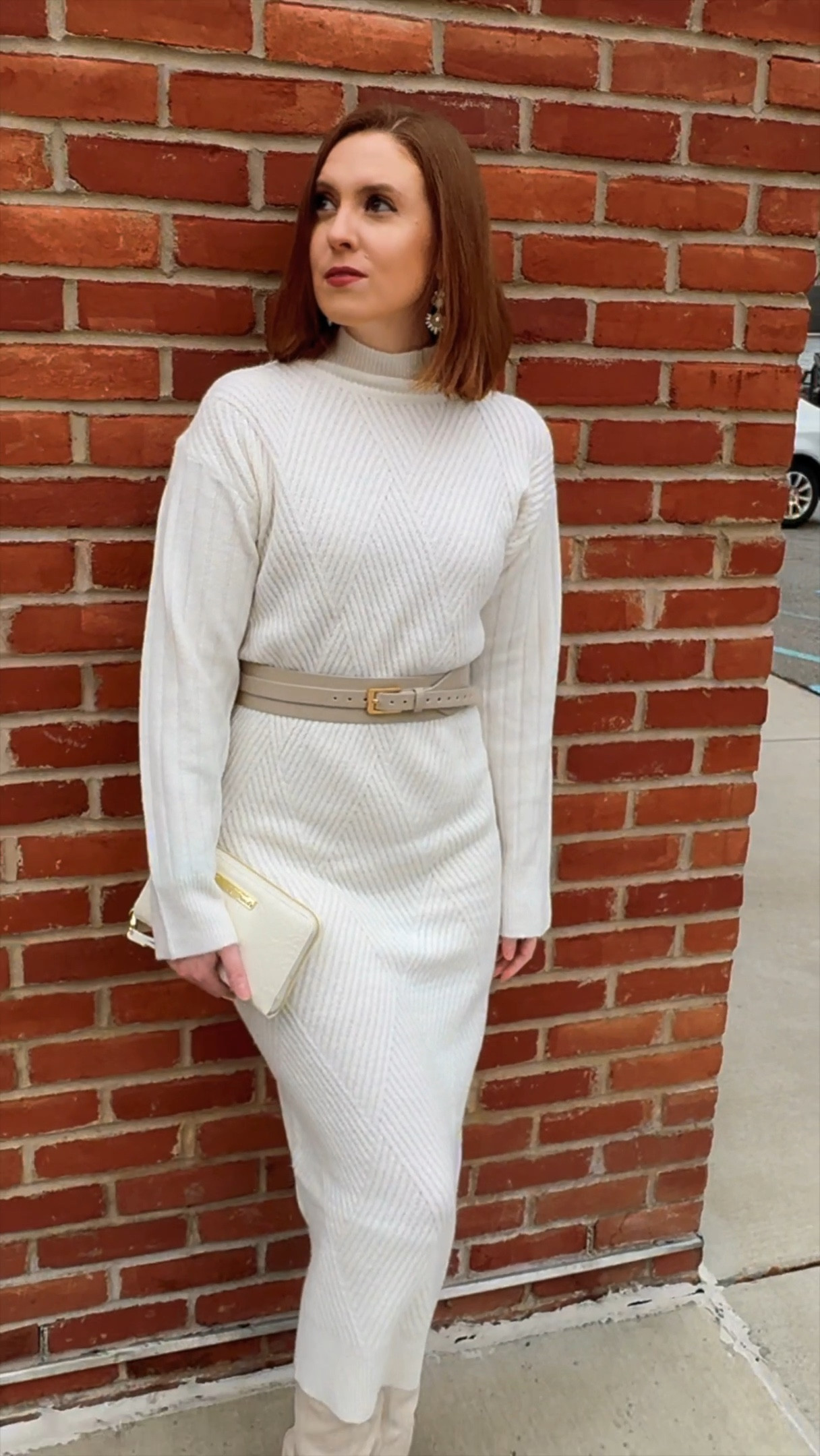 Winter white, sweater dress, winter outfitt

#LTKSeasonal #LTKfindsunder50 #LTKsalealert
