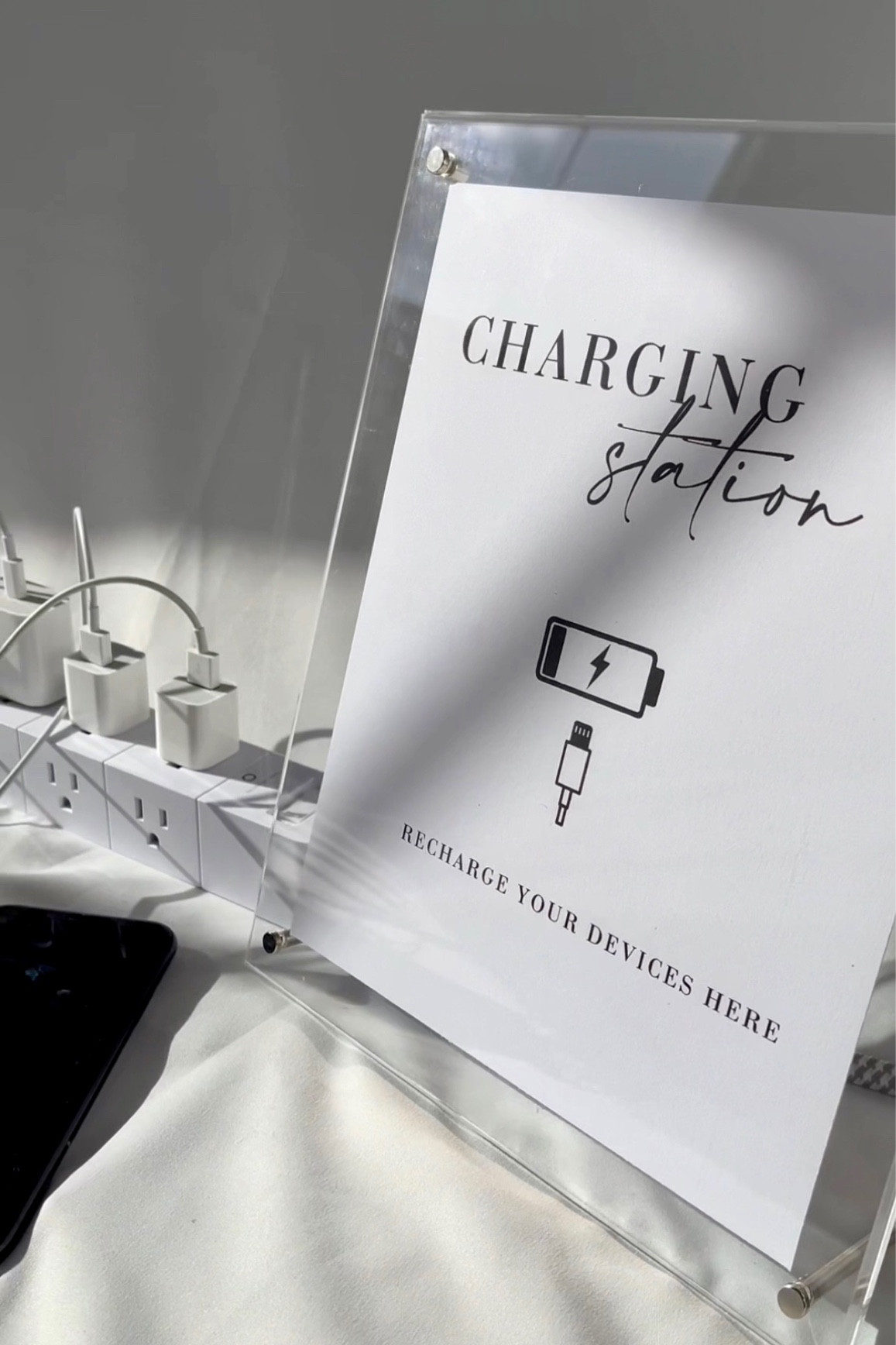 Wedding Charging Station ✨

#LTKwedding