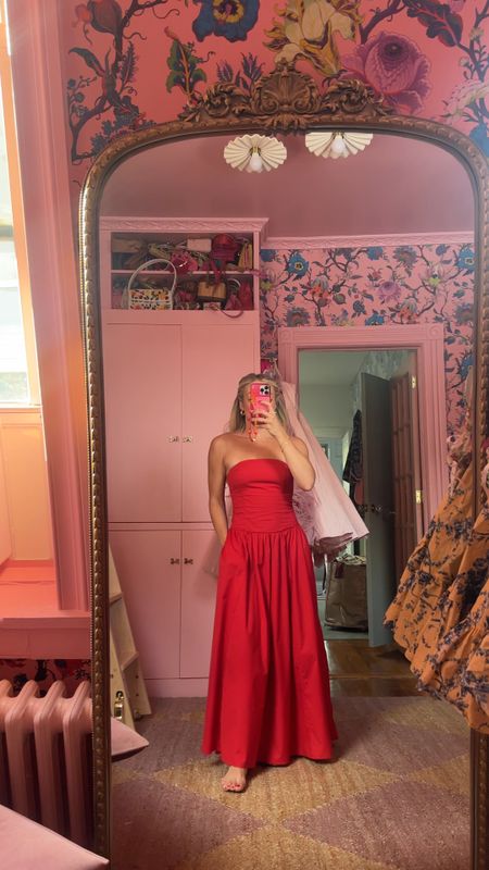Cutest drop waist strapless red dress from Abercrombie 🍒 runs slightly large size down if between sizes I’m wearing an XSP 

#LTKSeasonal #LTKParties