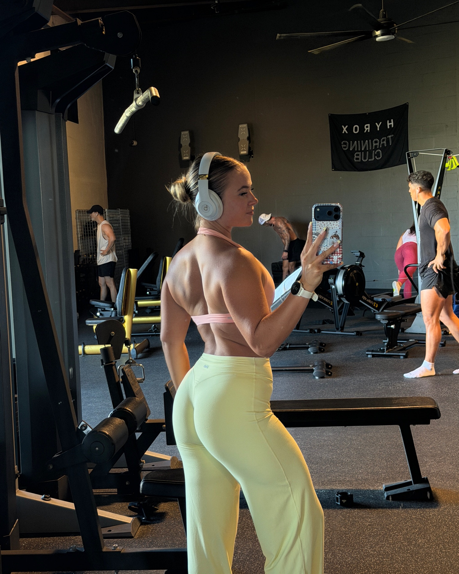 Open back Bra + SoftMotion straight leg pants combo is elite!!!!  Oner active code MADDI to save $

#LTKootd #LTKfitnessgoals #LTKActive