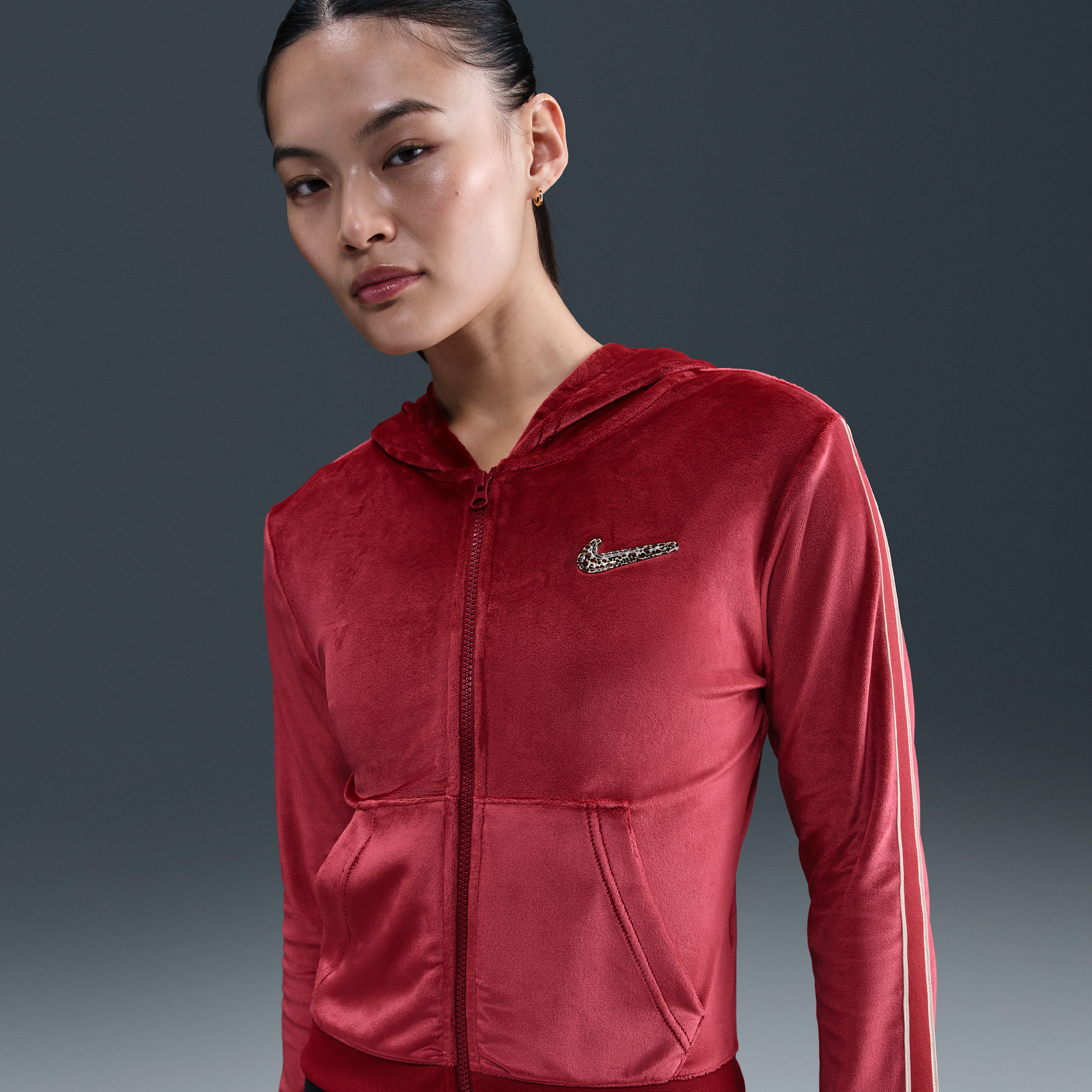 Women's Nike Sportswear Full-Zip Long-Sleeve Hooded Top in Red | IQ0678-613 | Nike (US)