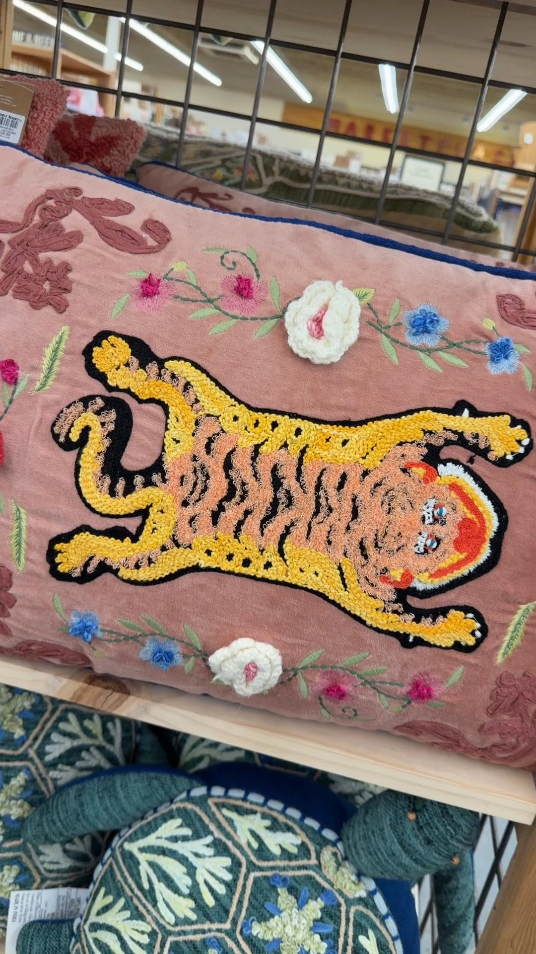 Animal print all the way…
#worldmarket #throwpillows #tigers

#LTKSeasonal #LTKOver40 #LTKHome