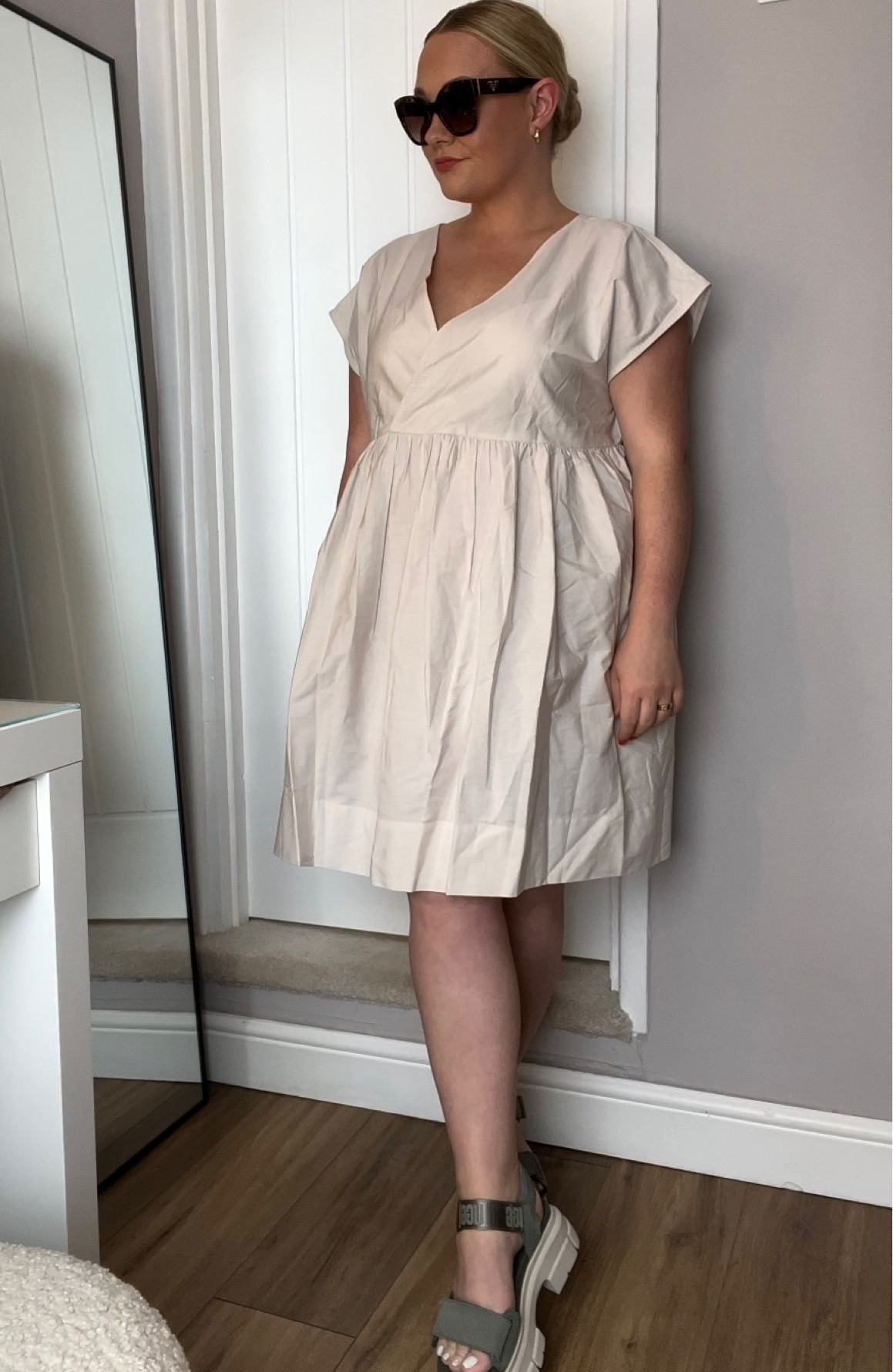 Styling the new UGG Ashton sandals absolutely obsessed with them! So comfortable and cute!! 

#LTKFind #LTKshoecrush #LTKstyletip