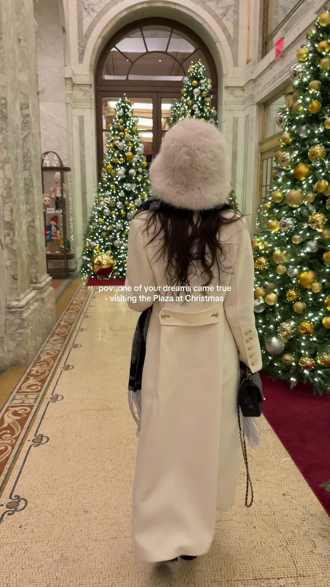 I cant link Amazon yet but the hat is Amazon: 
Regilt Women’s Fuzzy Faux Fur Bucket Hat Winter Warm Furry Hat Wide Brim Fisherman Cap. Color Beige 



best fluffy hat on Amazon, oversized fur hat on Amazon, winter outfit inspo, cream winter outfit 

#LTKootd #LTKHoliday