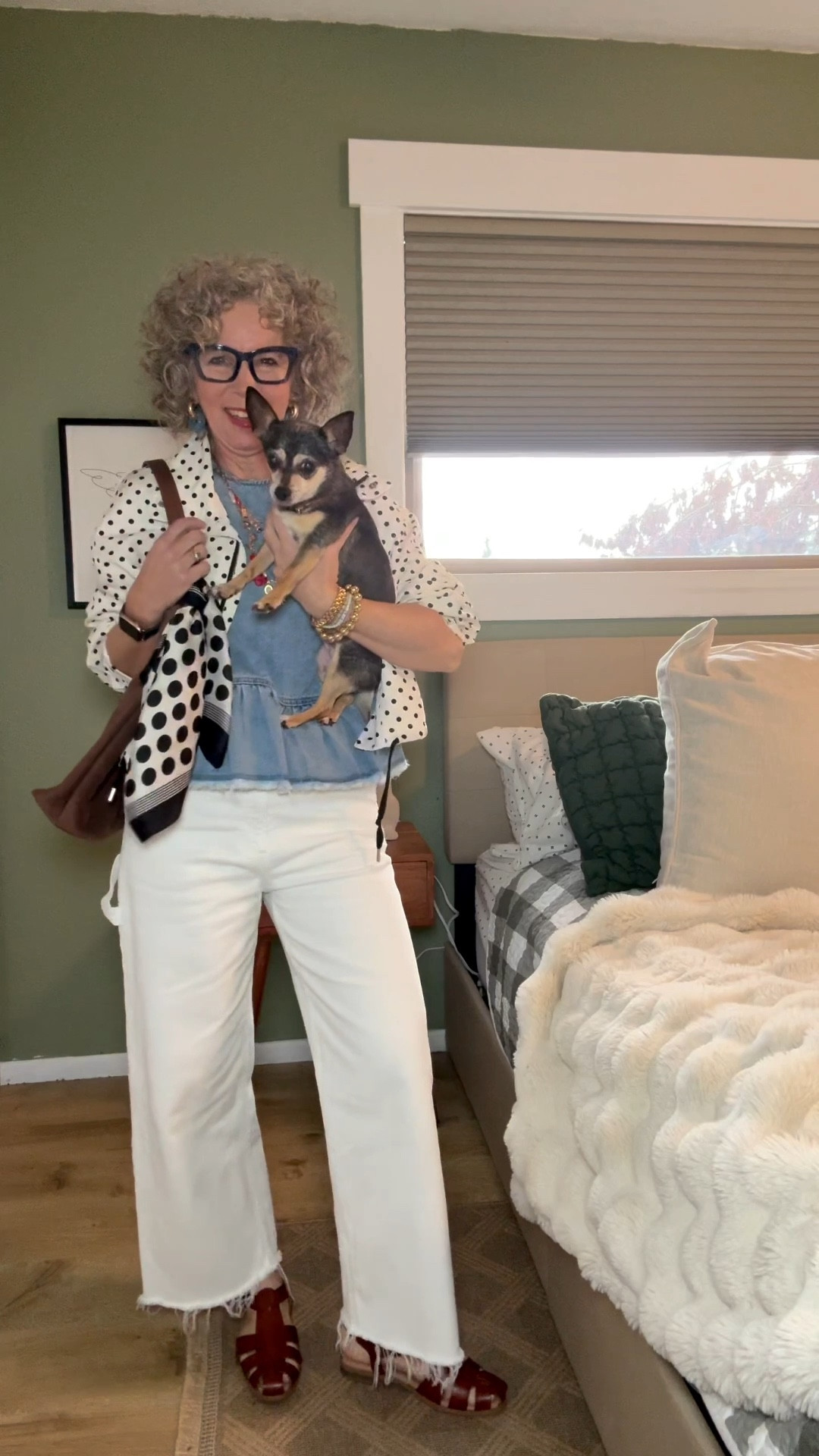 I cut the bottom of my jeans to the length I wanted.
Small denim tanks
Small jacket
Tts fisherman sandals
