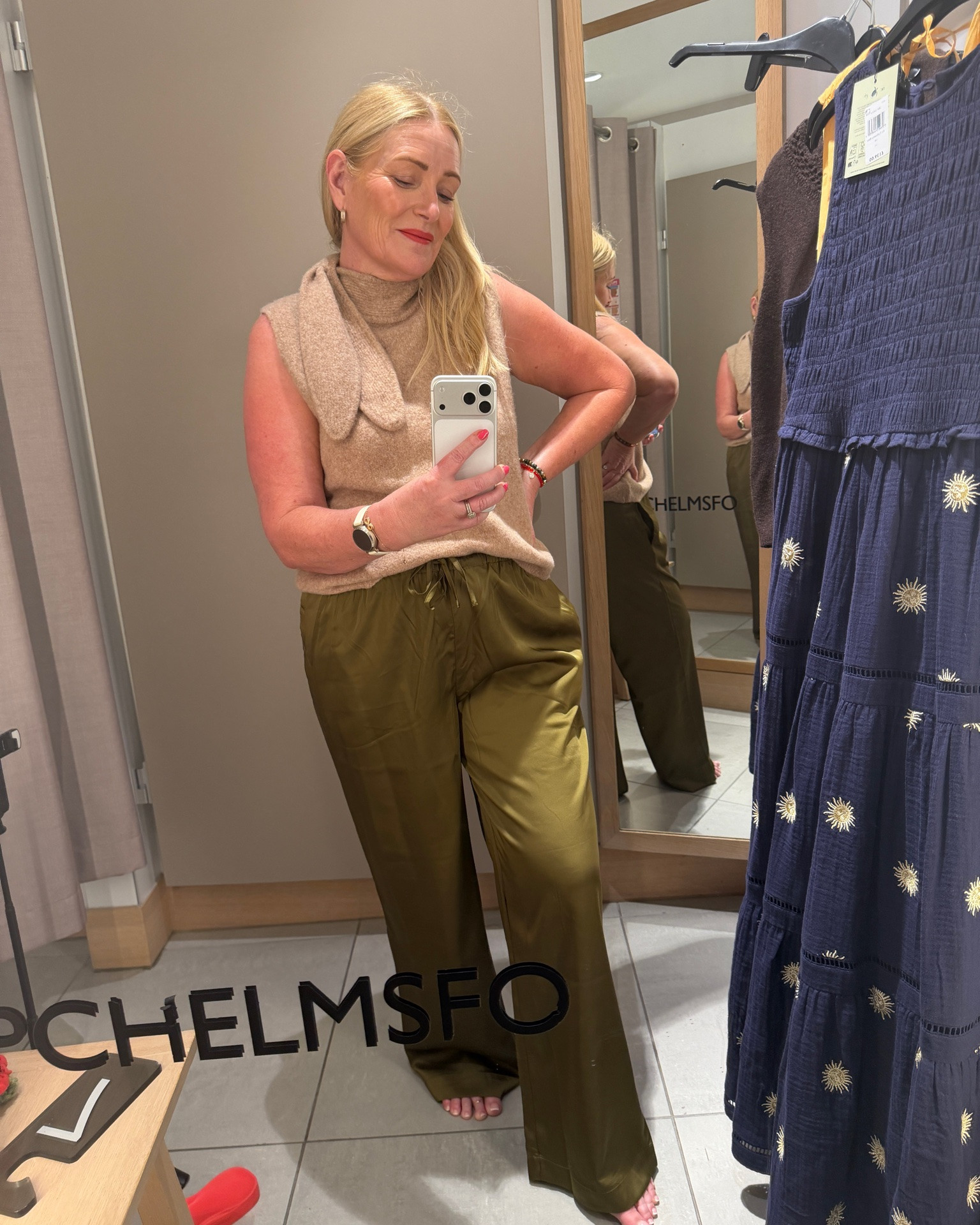 New in 

I’m not ready for it yet but Autumn is definitely calling in stores 

This is their beige wool blend neck tie vest RRP £62 comes in sizes XS to XL 

I’ve paired it with the khaki satin wide leg Lyra trousers RRP £65 
Comes in sizes 4 to 18 
They didn’t have a size 12 so I’m wearing a size 14 which are to big for me, but just so you can see the look. 

Both linked below

#LTKuk #LTKover50style #LTKeurope