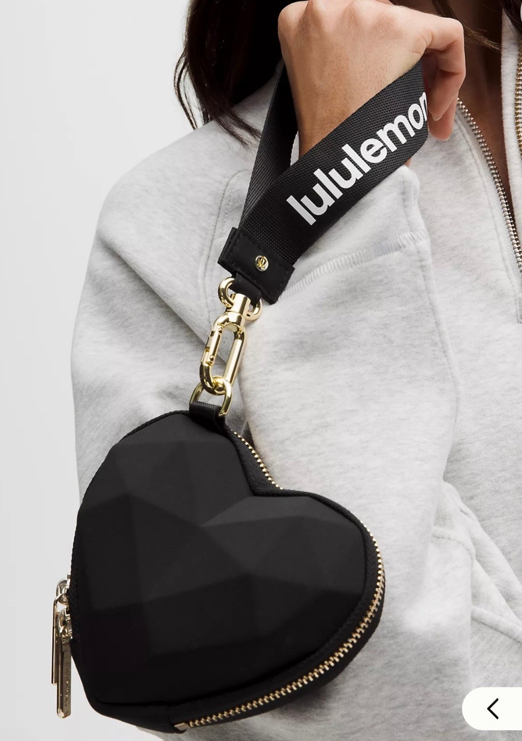 Heart Wristlet

Hand on heart. This moulded pouch is the sweetest way to carry your lip balm, ear buds, and cash

#LTKValentine #LTKActive #LTKWorkwear