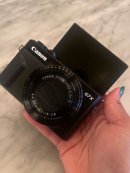 Travel essential!!!

Perfect for vlogs and capturing all of your memories this summer! 

Excellent videos & pictures :)

#CanonCamera #VlogCamera #avamohsochic #travel #electronics #GiftAlert #LuxuryGift #Summer #FamilyGift



#LTKtravel #LTKGiftGuide #LTKFind