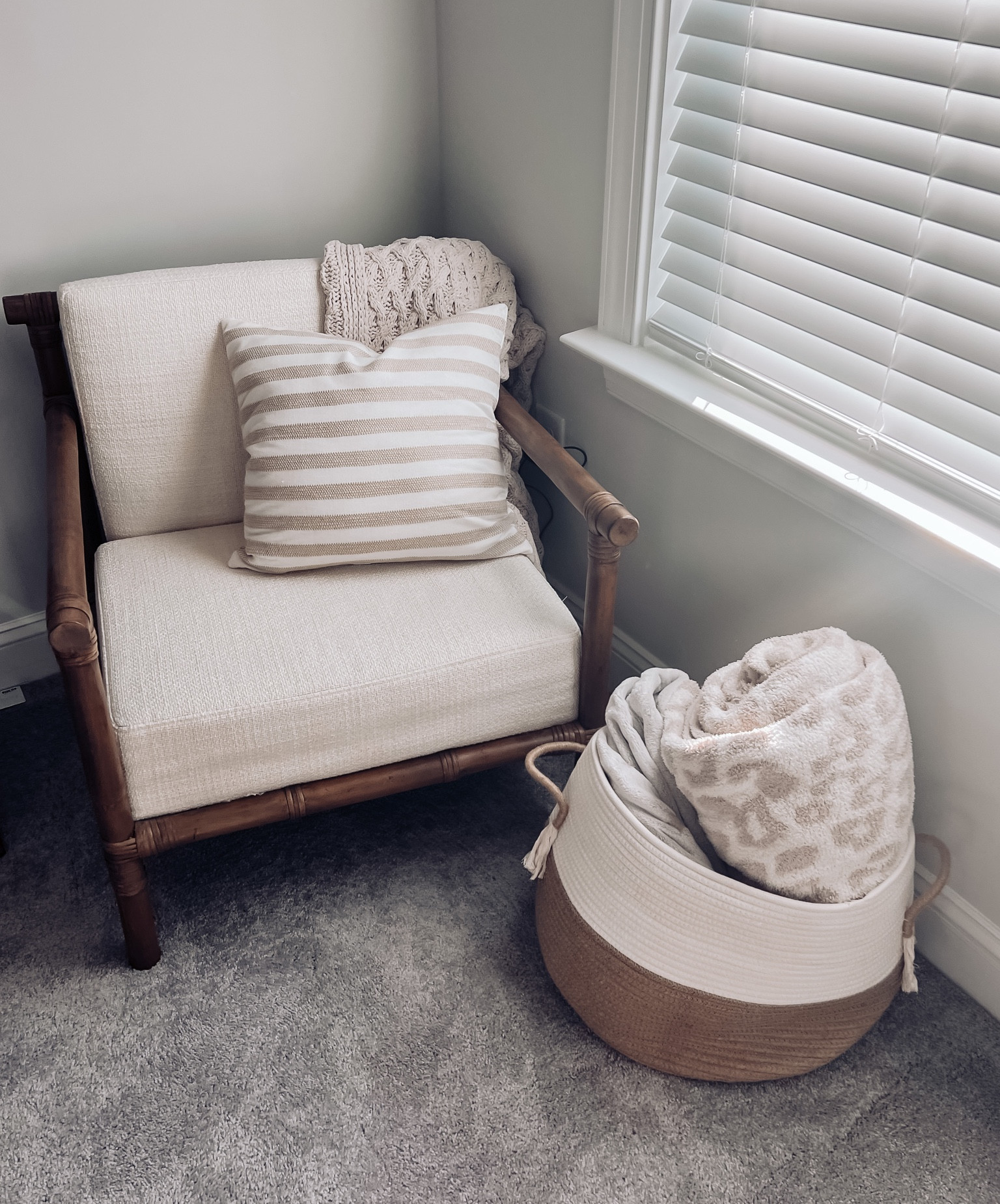 Cozy corner
Reading corner
Comfy chair


#LTKFind #LTKunder100 #LTKhome