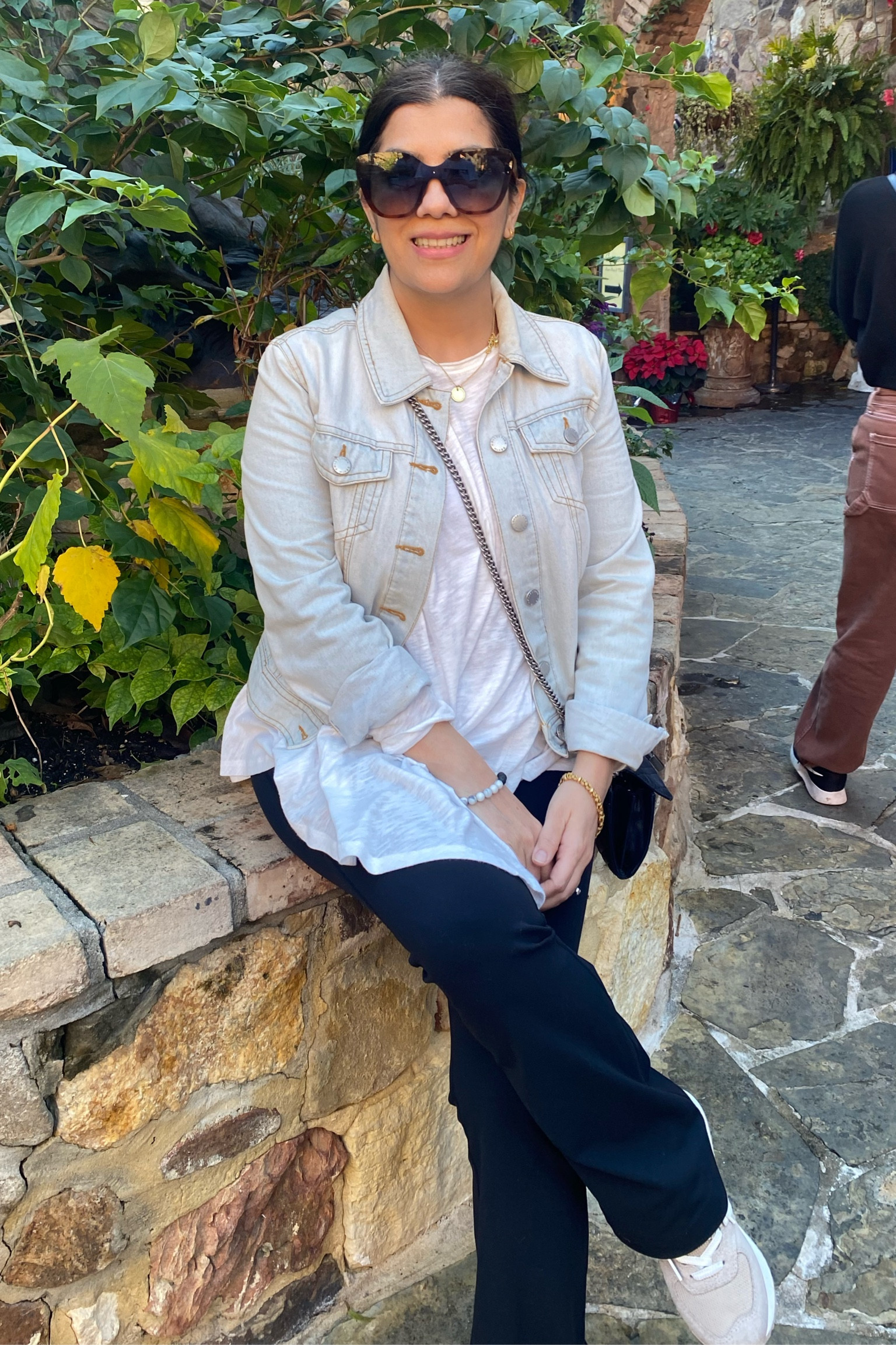 My favorite travel fit 

#LTKover40 #LTKtravel #LTKfitness