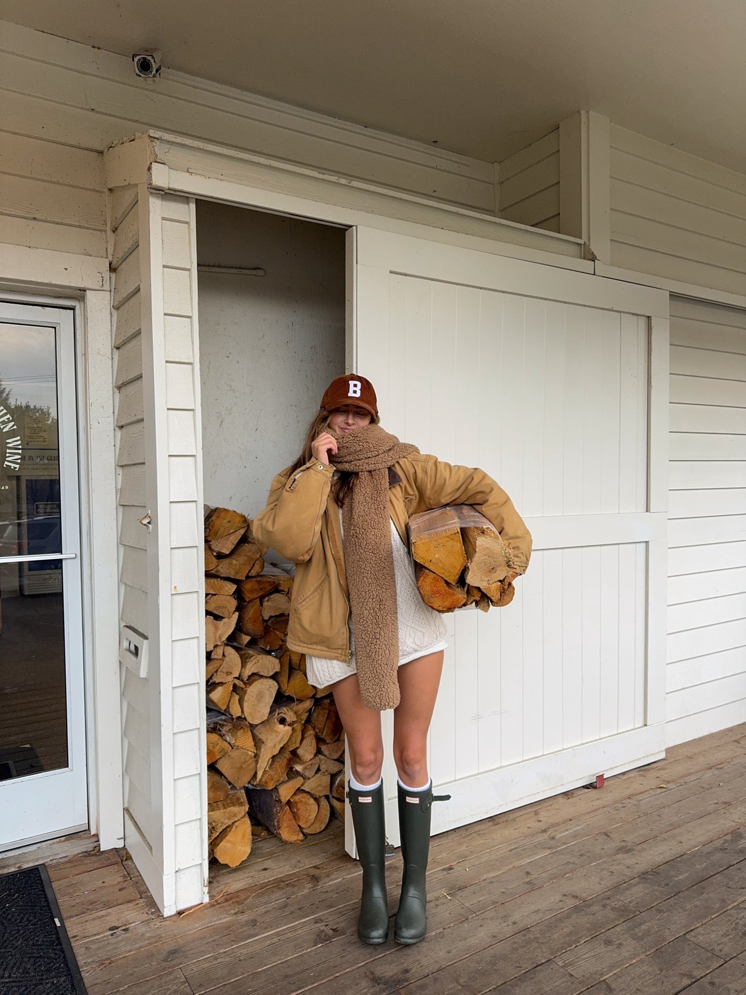 My favorite scarf for the past 3+ years 🤎 

#LTKSeasonal #LTKootd #LTKFindsUnder100