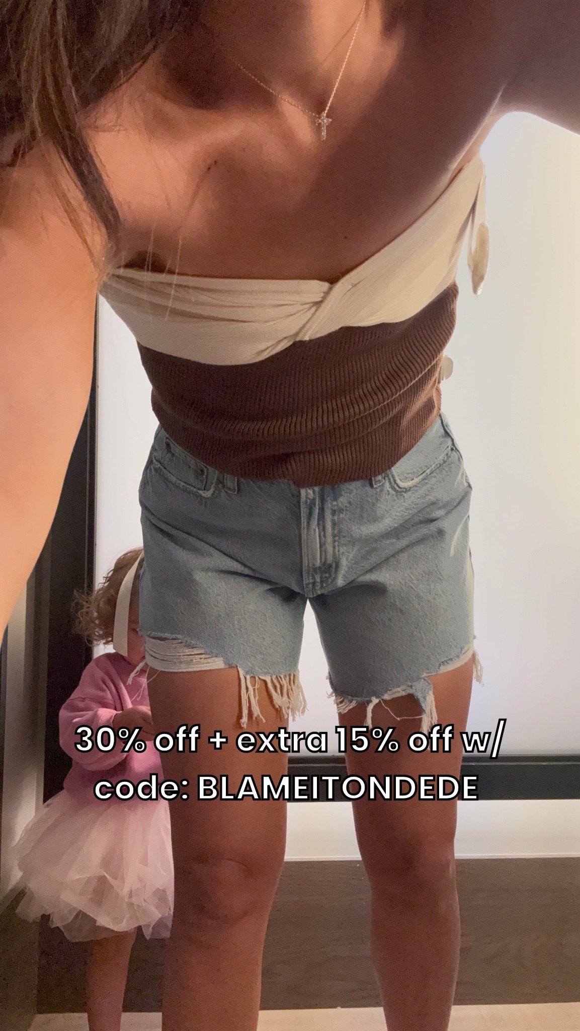 Shorts: 25 curve love

Code: blameitondede for extra 15% off + 30% off shorts and swim + 20% off everything else 

Love Abercrombie denim! These are a little bit longer and I’m loving. 
@abercrombie #abercrombie
Dress up buttercup, Dede raad, date night, vacation wear, travel, spring, event dress, special occasion

#LTKSaleAlert #LTKPetite #LTKStyleTip