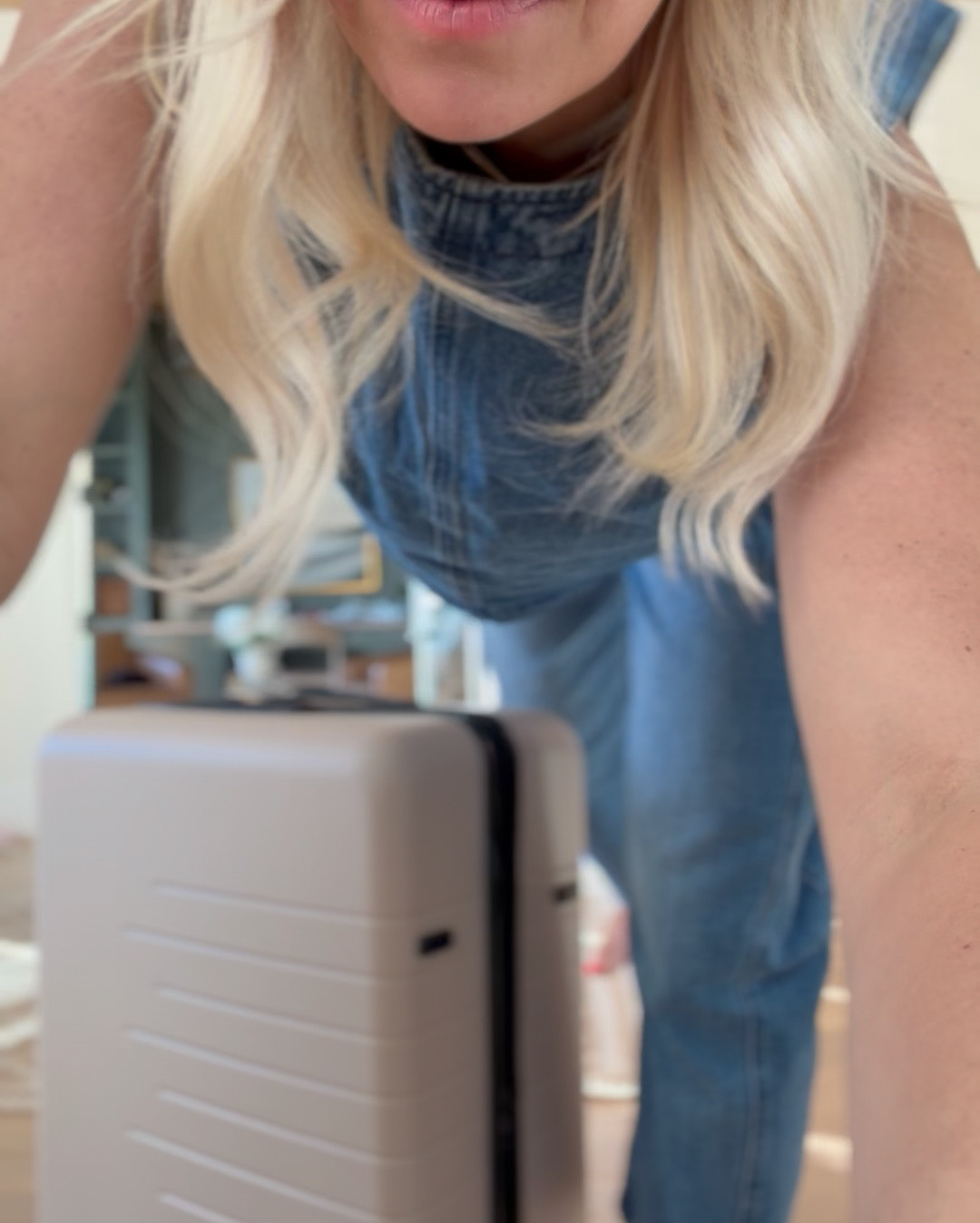 QUINCE is my go to for bags I’m so excited to report their luggage lives up to the hype! So many great options and colors! Linking my faves! #quincepartner @quince