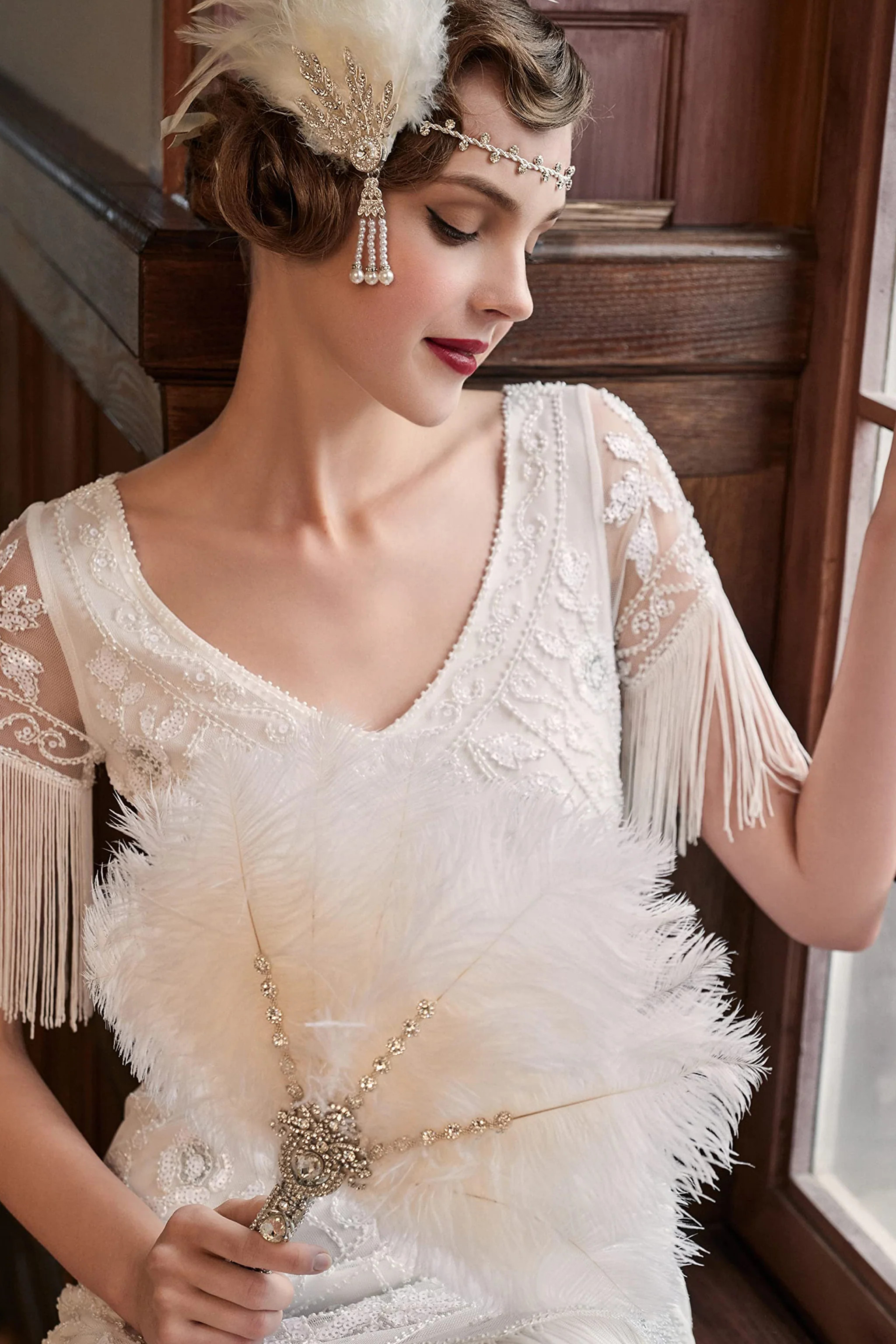 Shop 1920s Feather Fan - 1920s Feather Bouquet Fan | BABEYOND | BABEYOND