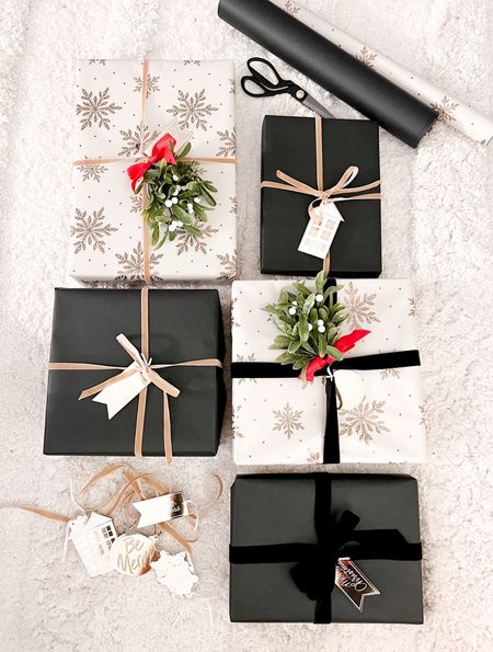 Gift Wrapping Inspo! ❄️🎁🎄

#christmaspresents #wrappingpaper
#christmas #holidays 

#LTKHoliday #LTKSeasonal #LTKGiftGuide