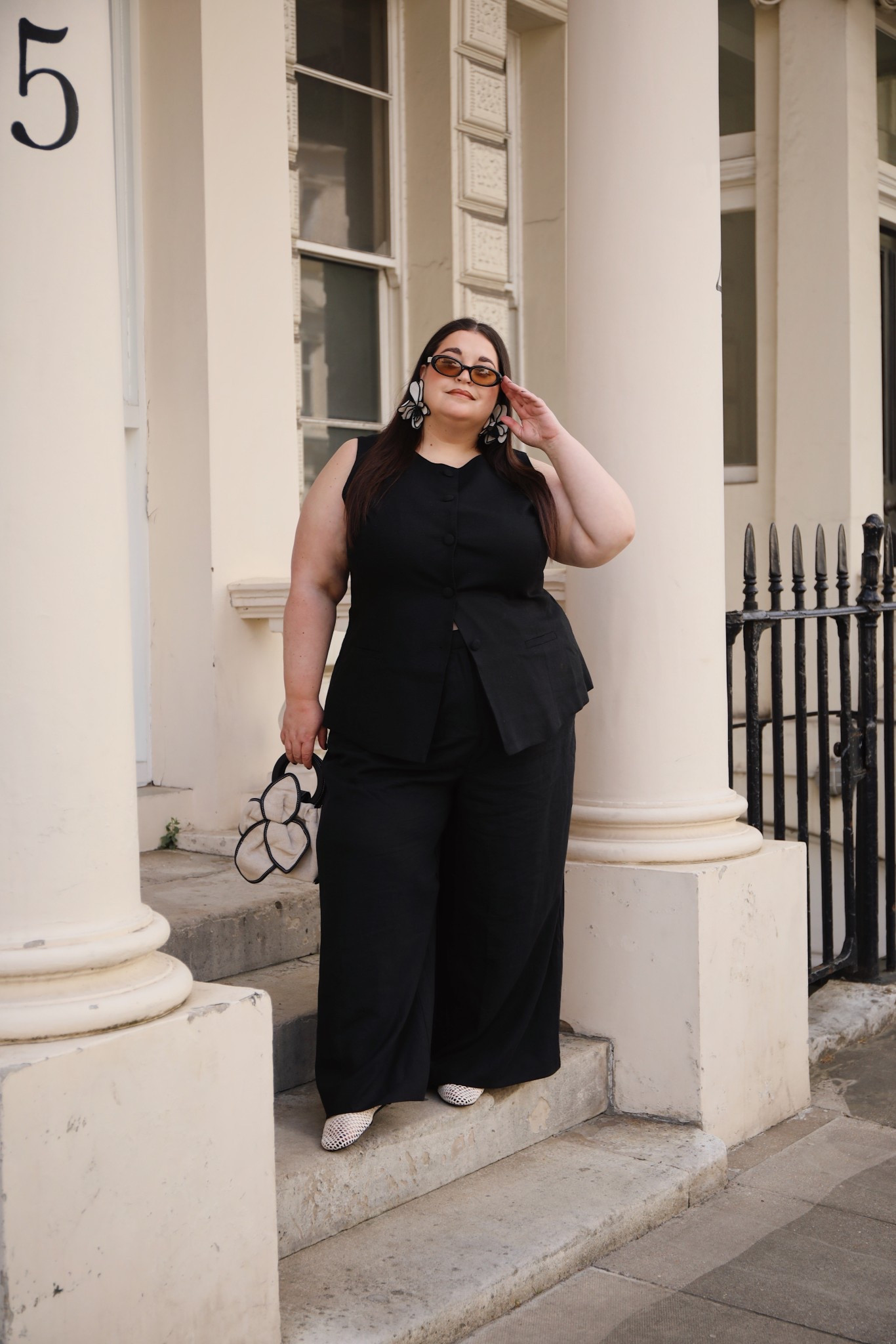 The chicest spring/summer wardrobe essential - a linen waistcoat and matching trousers. Great size range available! 

Plus size outfit inspiration workwear holiday 

#LTKspring #LTKplussize #LTKuk