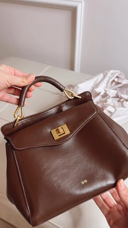 Beautiful amazon brown bag! 
Right went I opened this bag I love it immediately. The quality it’s amazing and is super elegant
Fall outfits women 
Fall bag

#LTKU #LTKOver40 #LTKootd