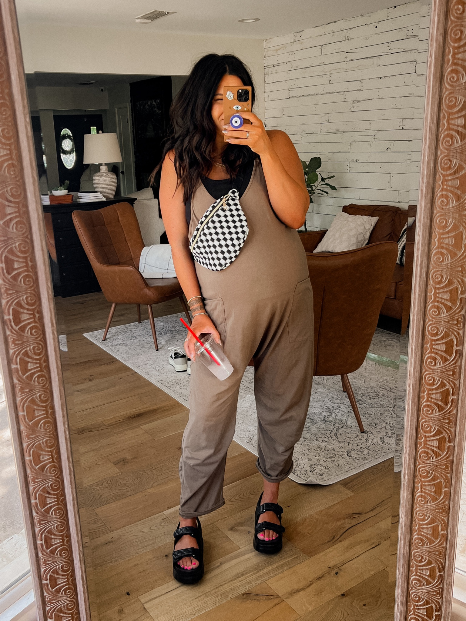 Casual bump friendly look
Onesie: Large
Sandals: TTS


#LTKbaby #LTKbump #LTKstyletip