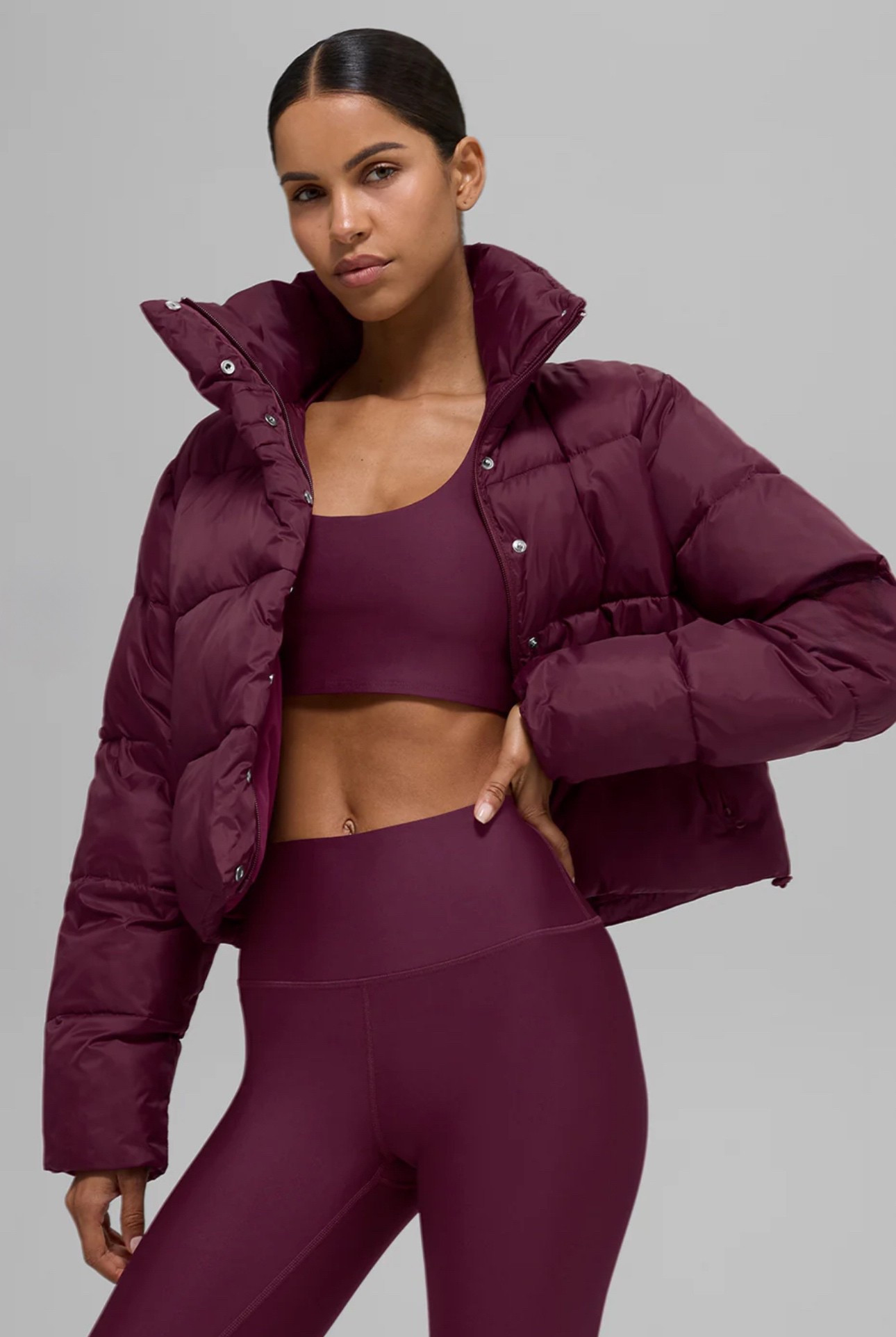 This color is GORGEOUS! Ordering a few pieces for my fall/winter workout looks. (Or errands/drop-off if we’re being honest)