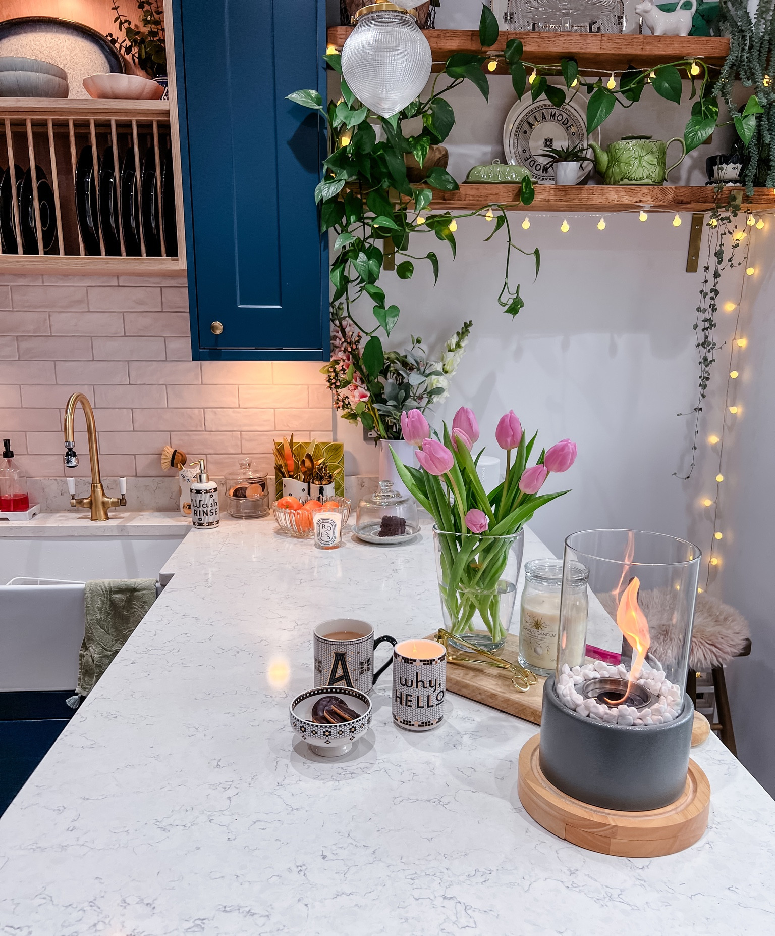 Cosy kitchen 🔥💙🌷

#LTKSeasonal #LTKhome #LTKfindsunder50