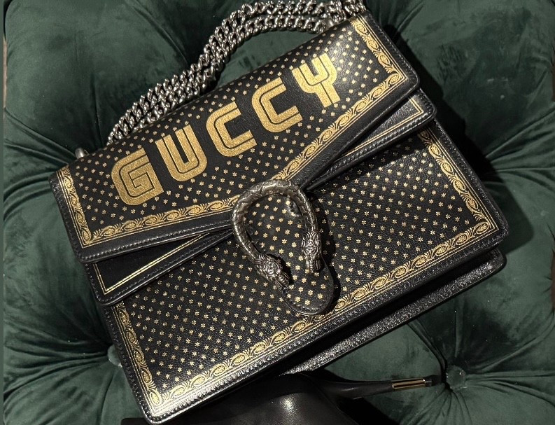 What’s in my bag

#LTKFindsUnder50 #LTKOver40 #LTKBeauty